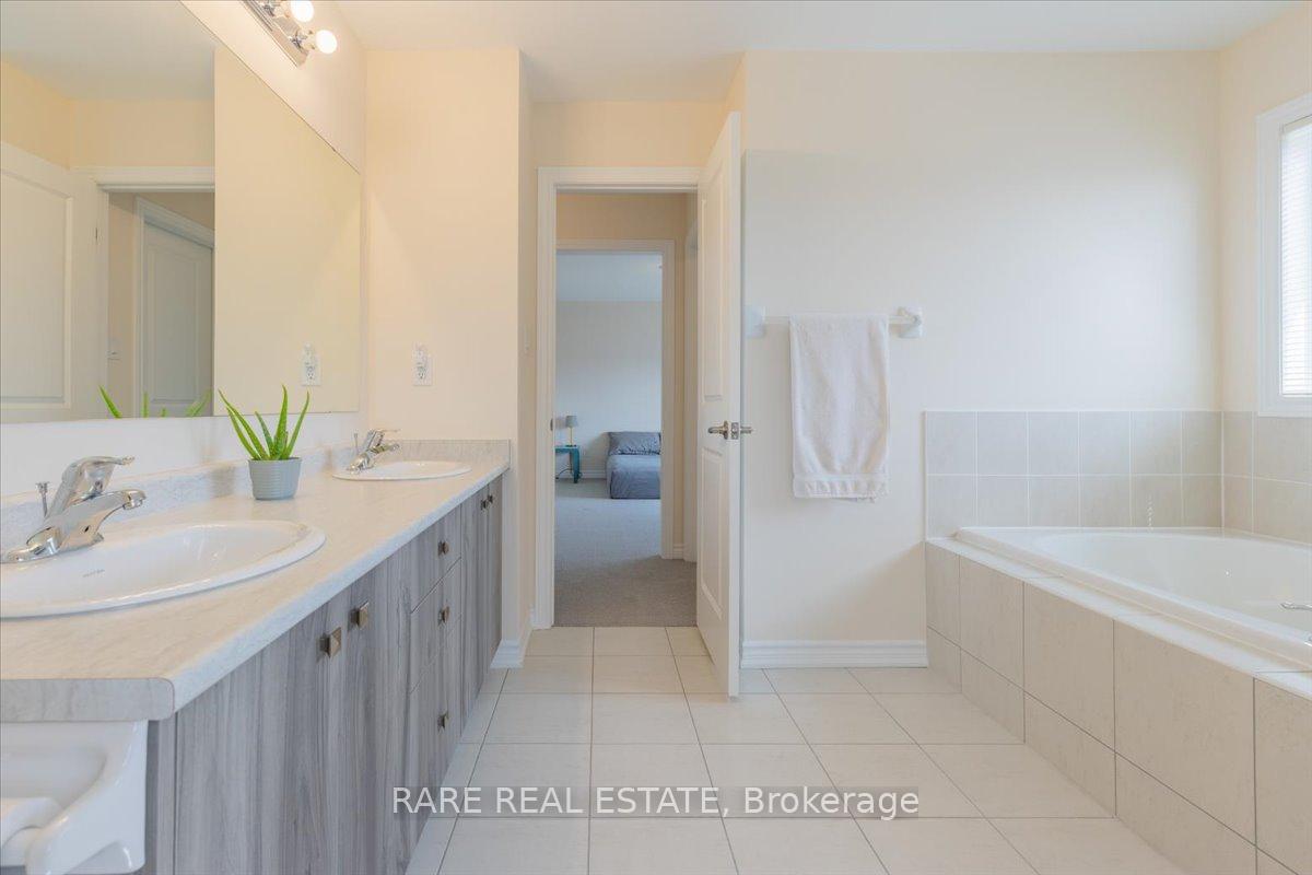 Photo 43 of 82 Rugman Crescent, Springwater, Centre Vespra — HOMEH