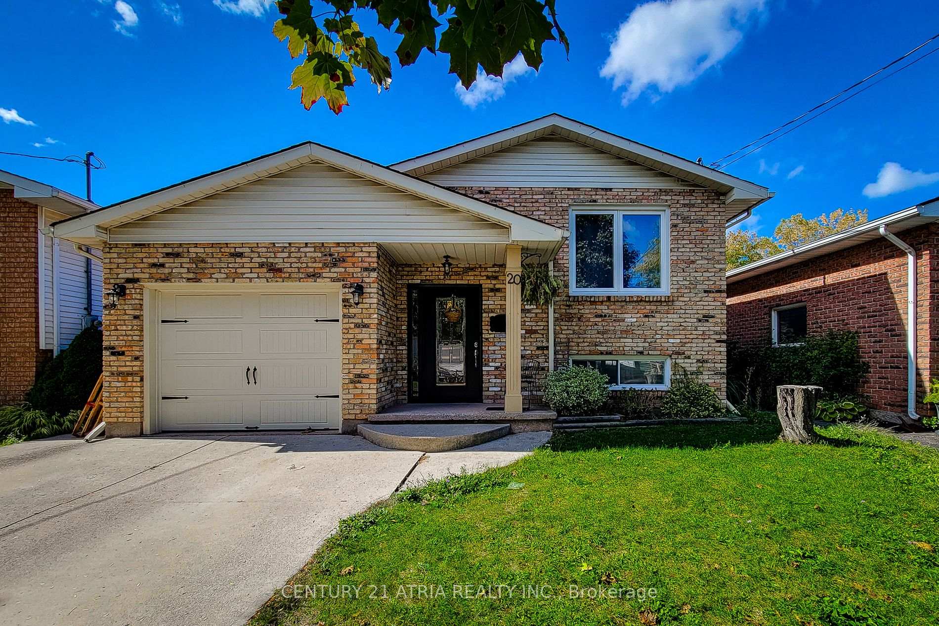 Front of 20 Ravine Road