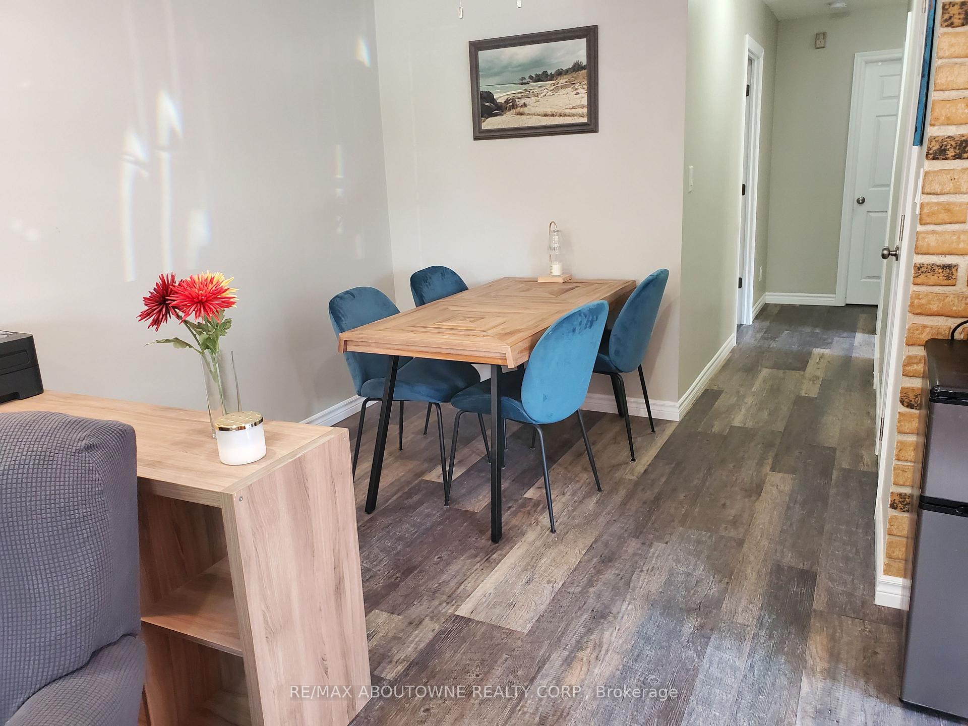 Photo 15 of 7 Dianne upper bedrm Drive, St. Catharines, Secord Woods — HOMEH