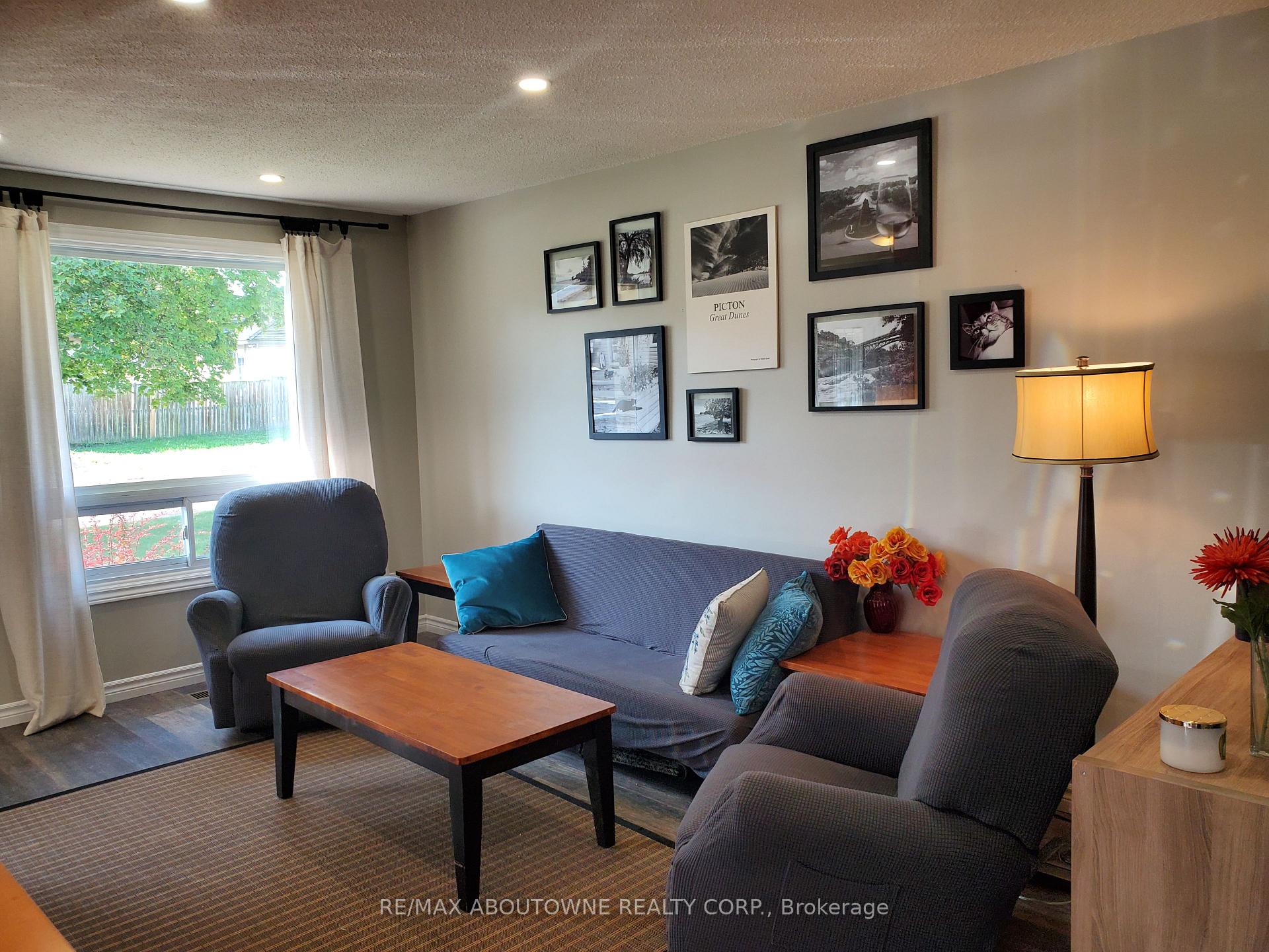 Photo 22 of 7 Dianne upper bedrm Drive, St. Catharines, Secord Woods — HOMEH