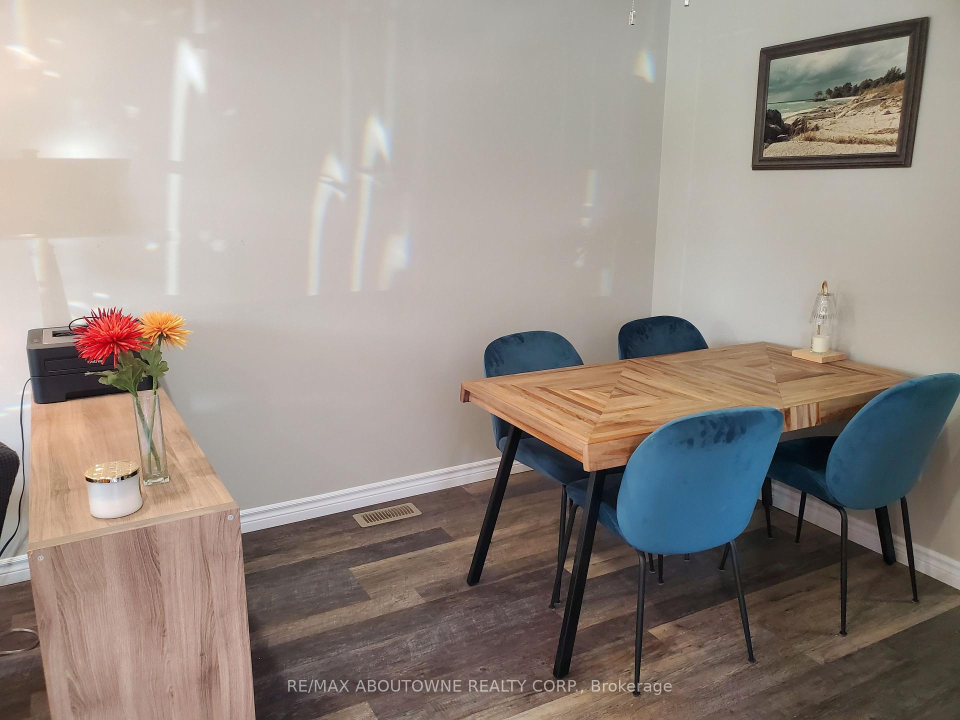 Photo 23 of 7 Dianne upper bedrm Drive, St. Catharines, Secord Woods — HOMEH