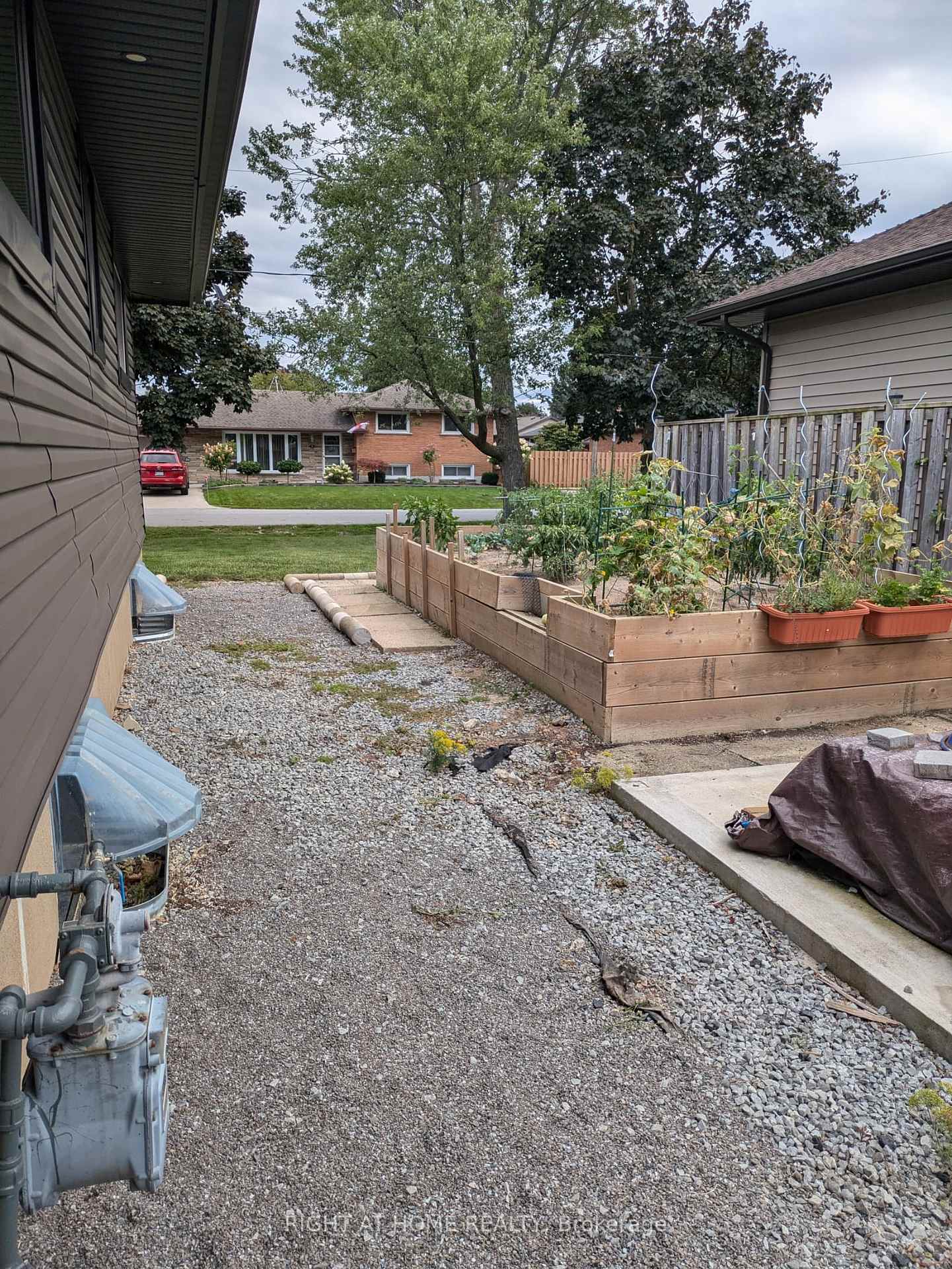 Photo 31 of Unit Basement, 2 Kilbourne Crescent, St. Catharines, Bunting/Linwell — HOMEH