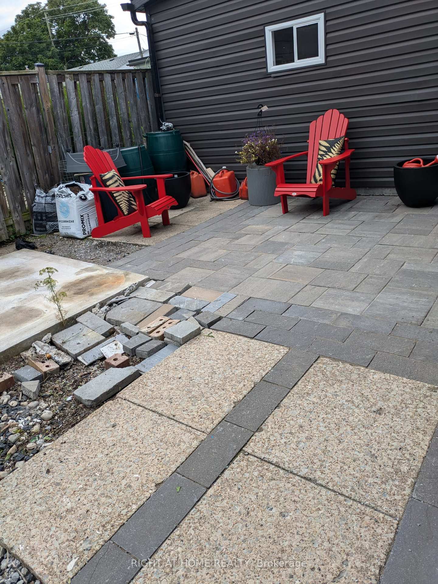 Photo 32 of Unit Basement, 2 Kilbourne Crescent, St. Catharines, Bunting/Linwell — HOMEH