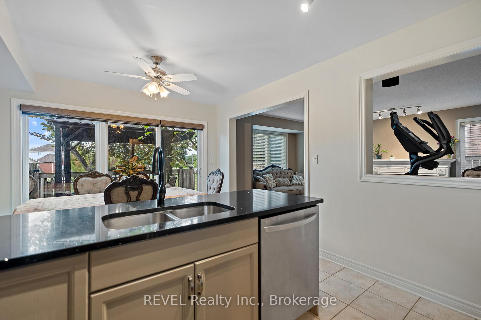 Photo 3 of Unit A, 20 Brown Drive, St. Catharines, Rykert/Vansickle — HOMEH