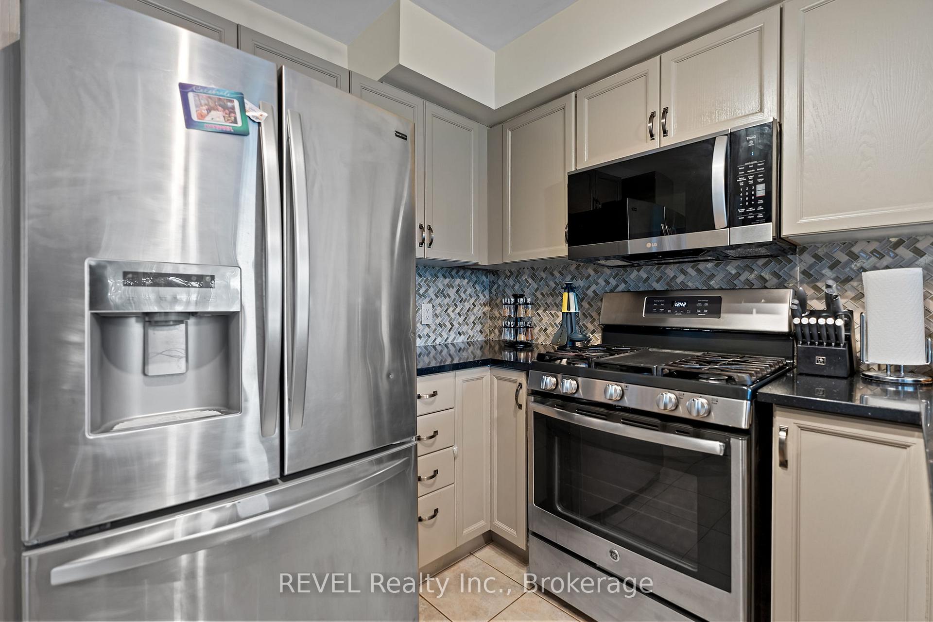 Photo 5 of Unit A, 20 Brown Drive, St. Catharines, Rykert/Vansickle — HOMEH
