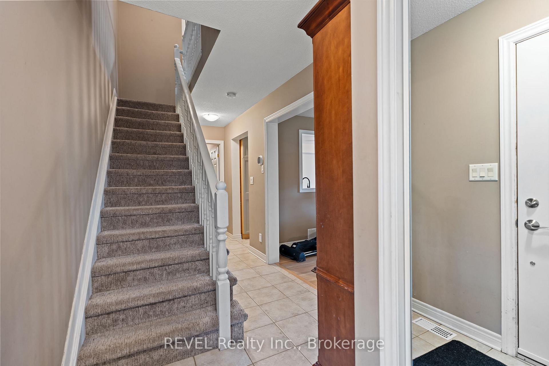 Photo 7 of Unit A, 20 Brown Drive, St. Catharines, Rykert/Vansickle — HOMEH