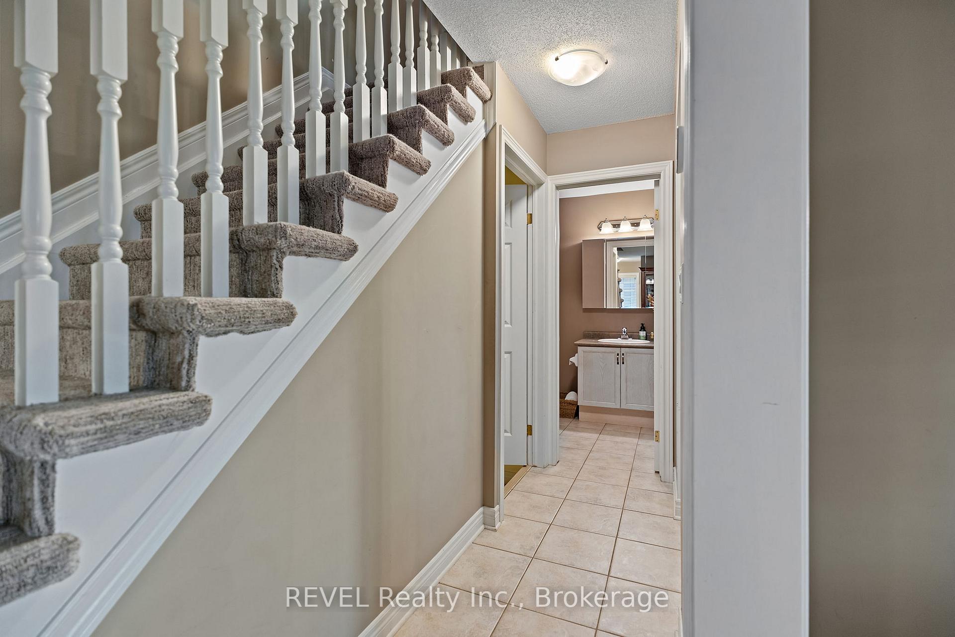 Photo 13 of Unit A, 20 Brown Drive, St. Catharines, Rykert/Vansickle — HOMEH