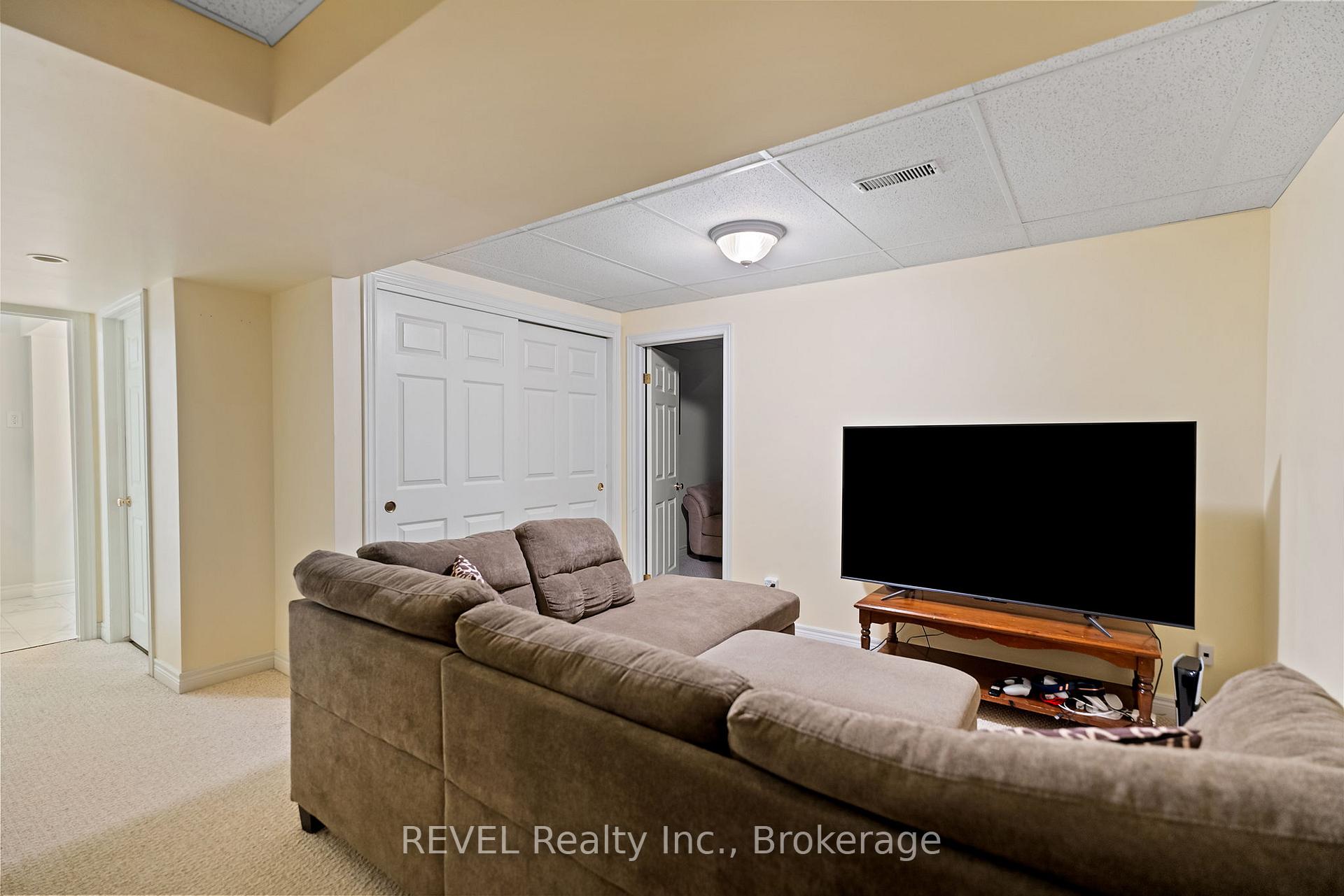 Photo 24 of Unit A, 20 Brown Drive, St. Catharines, Rykert/Vansickle — HOMEH
