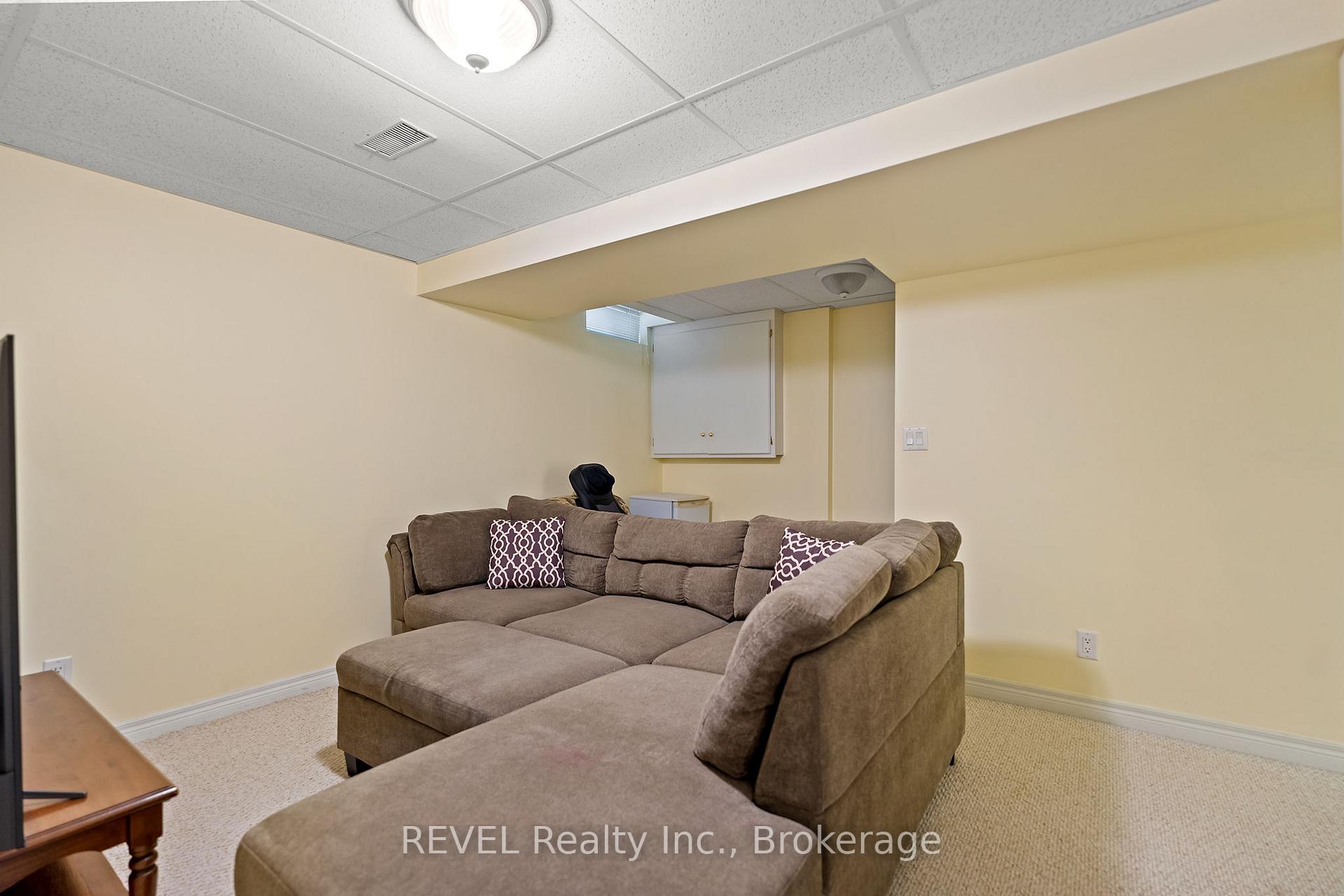 Photo 26 of Unit A, 20 Brown Drive, St. Catharines, Rykert/Vansickle — HOMEH