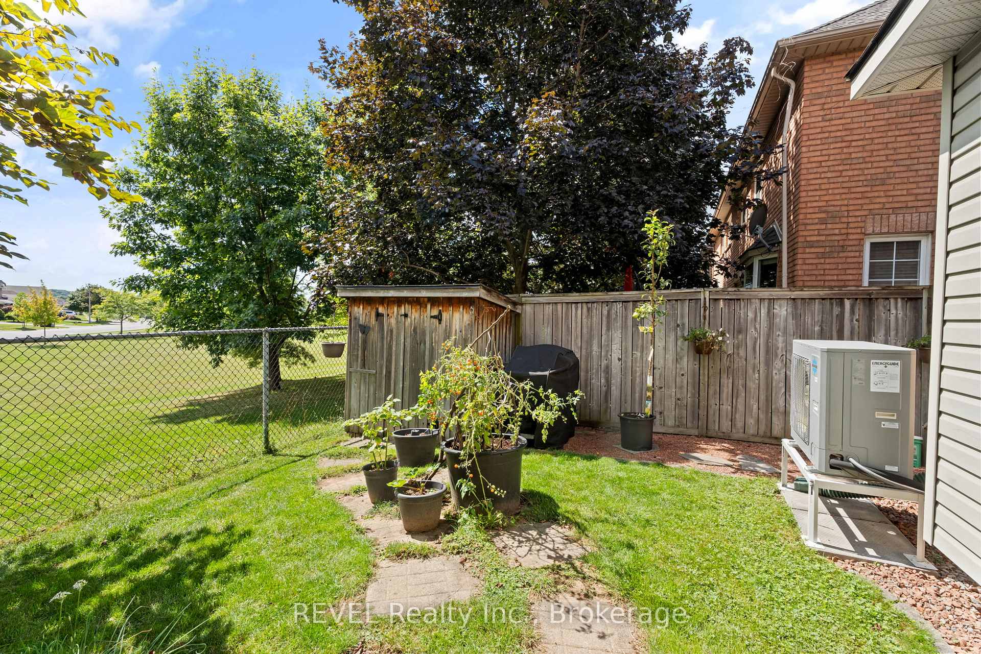 Photo 31 of Unit A, 20 Brown Drive, St. Catharines, Rykert/Vansickle — HOMEH