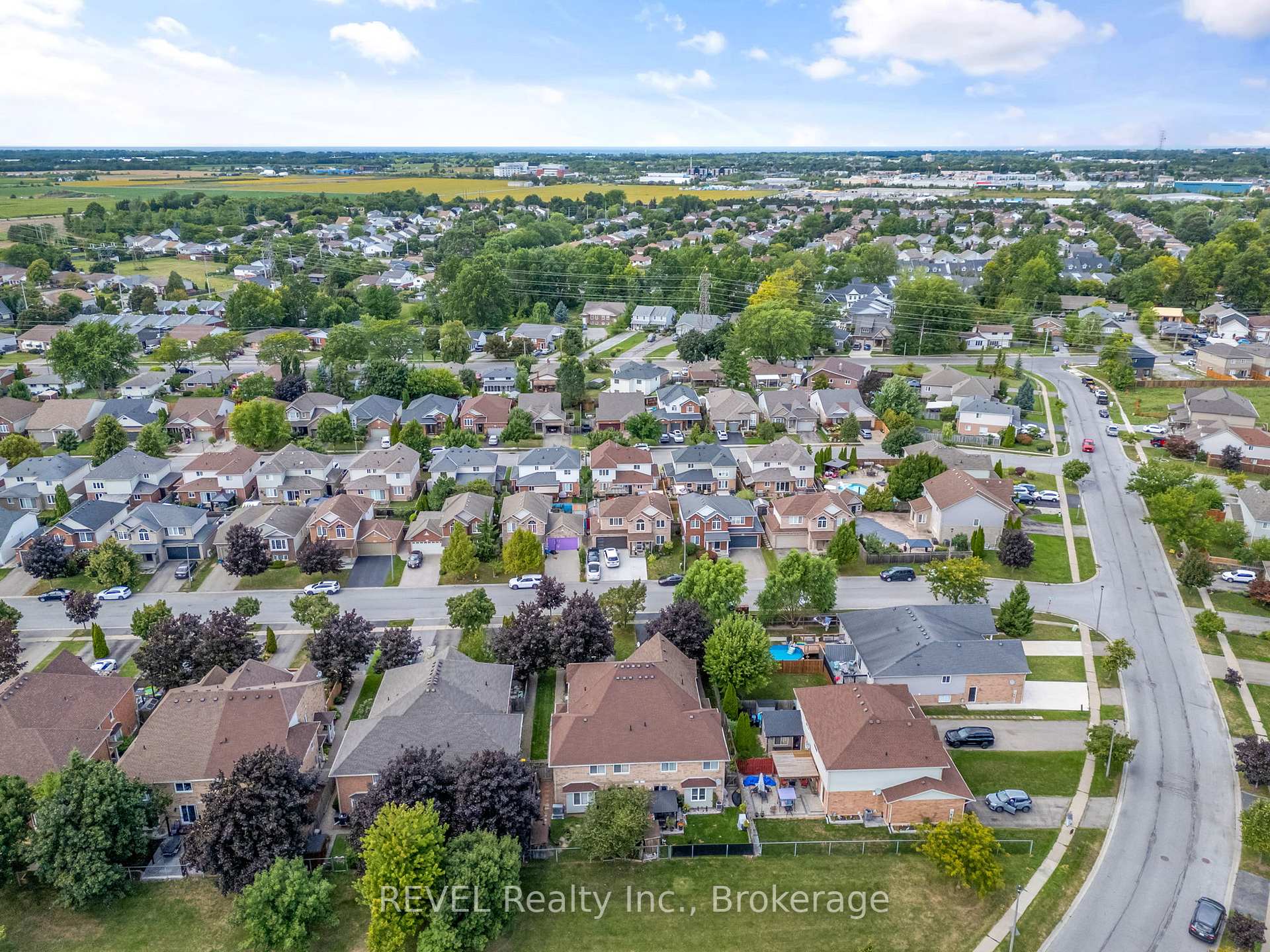 Photo 49 of Unit A, 20 Brown Drive, St. Catharines, Rykert/Vansickle — HOMEH