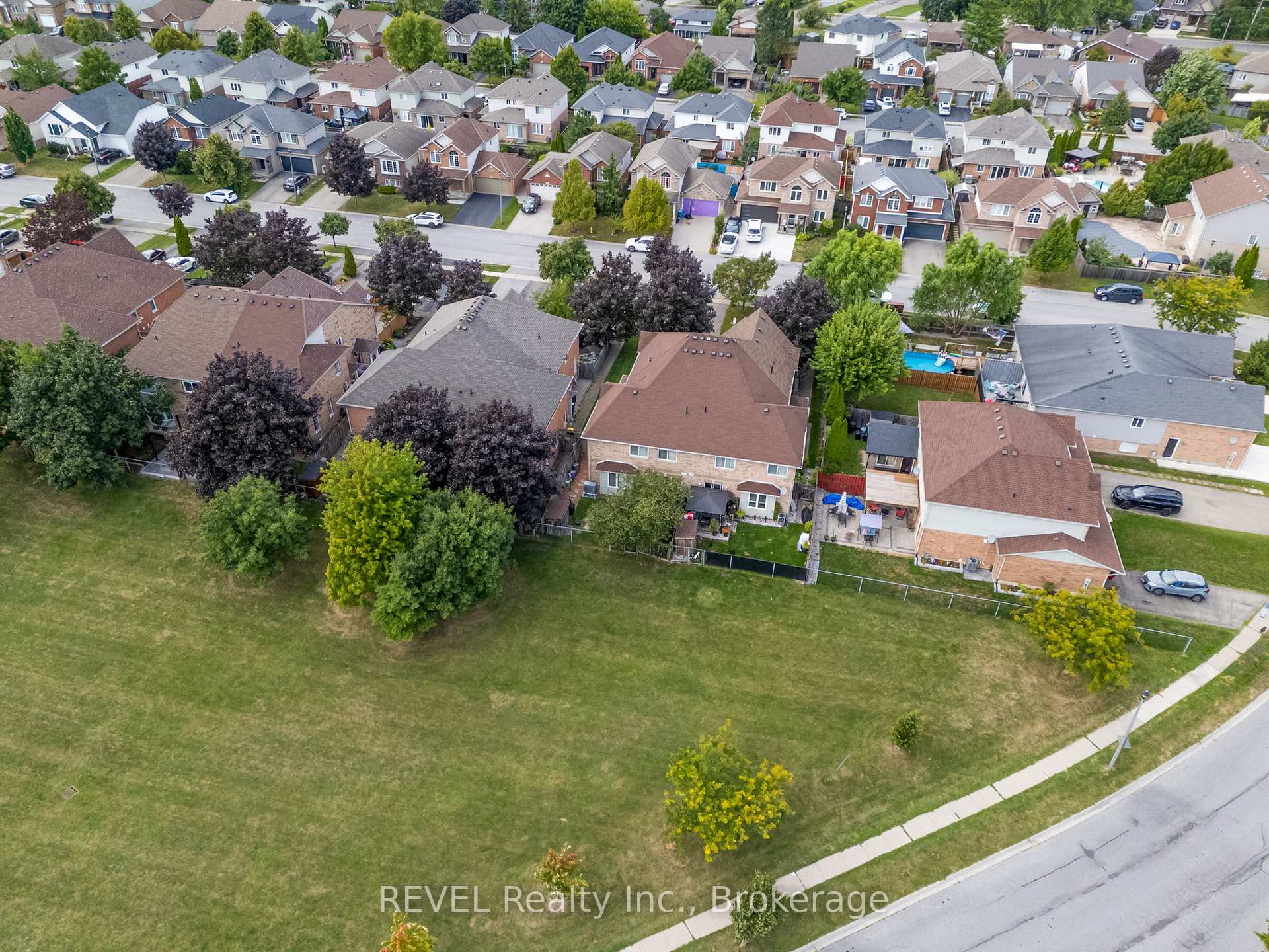 Photo 50 of Unit A, 20 Brown Drive, St. Catharines, Rykert/Vansickle — HOMEH