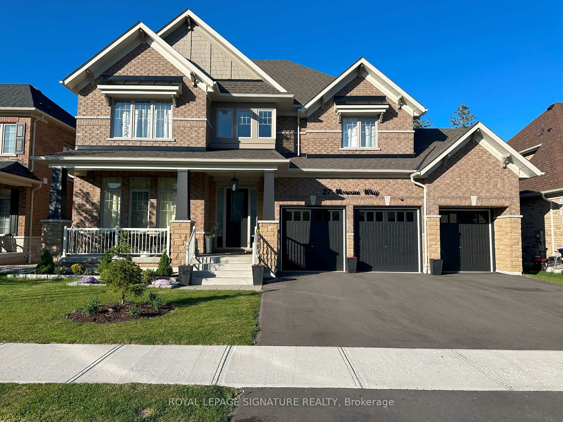Front of 27 Moreau Way