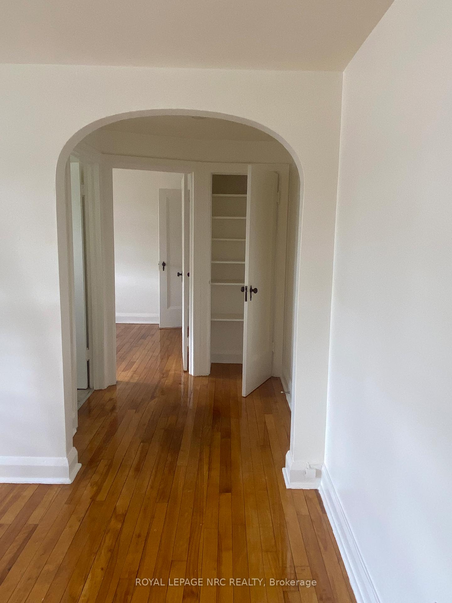 Front of Unit 3, 597 Niagara Street
