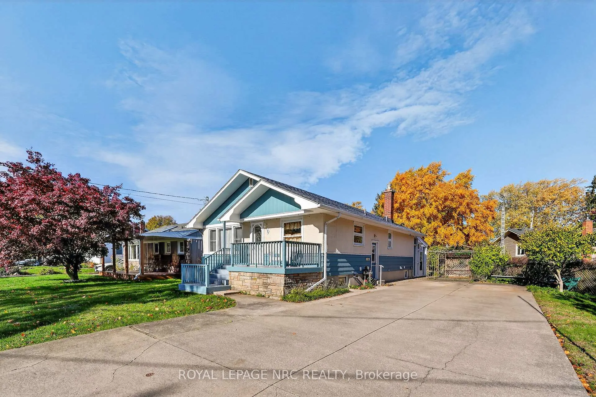 Photo 3 of 2 Mary Street, St. Catharines, Port Dalhousie — HOMEH