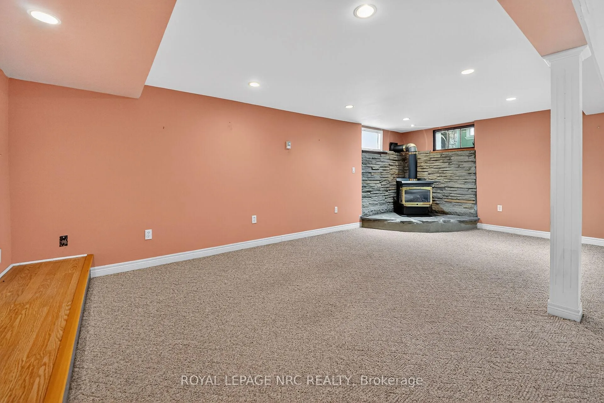 Photo 21 of 2 Mary Street, St. Catharines, Port Dalhousie — HOMEH