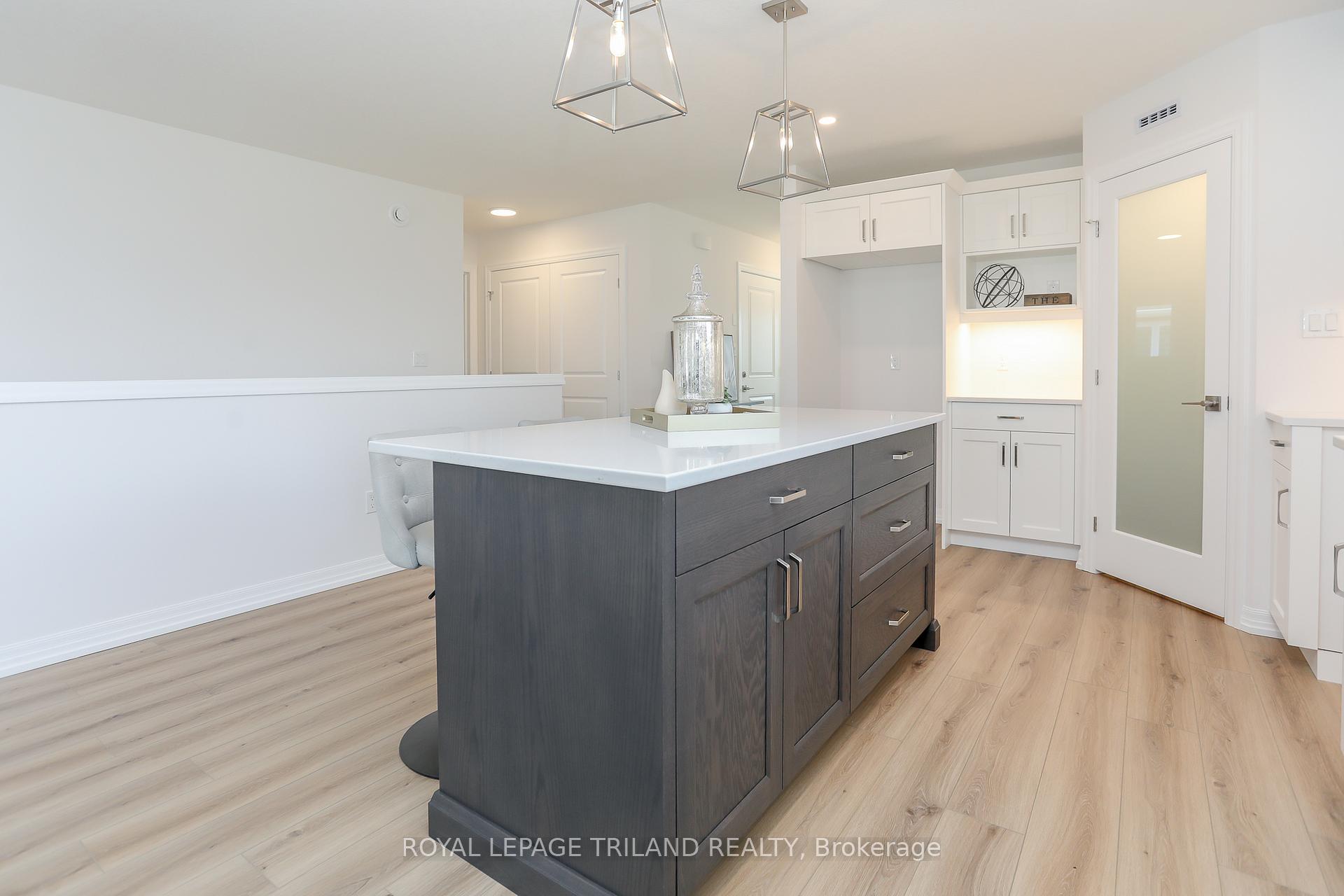 Photo 16 of 168 Renaissance Drive, St. Thomas — HOMEH