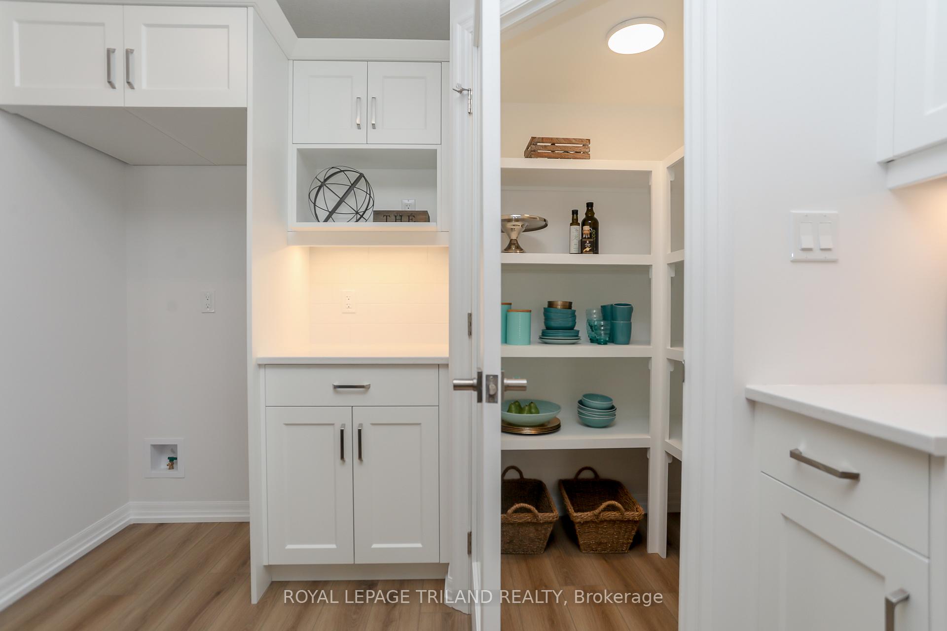 Photo 17 of 168 Renaissance Drive, St. Thomas — HOMEH