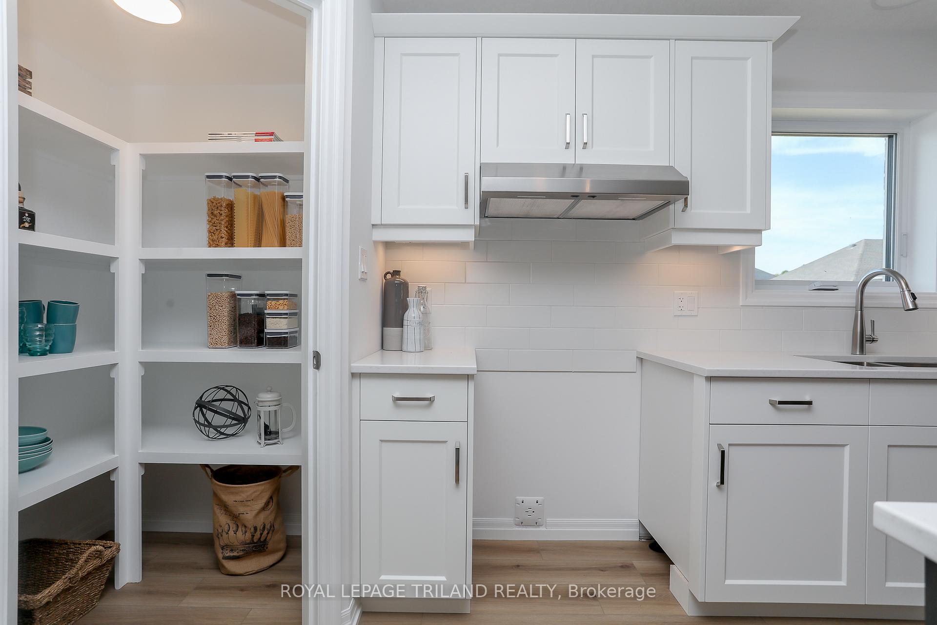 Photo 18 of 168 Renaissance Drive, St. Thomas — HOMEH