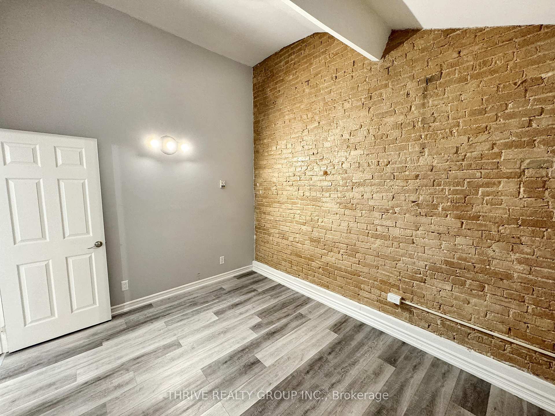 Photo 10 of Unit 5, 2 Metcalfe Street, St. Thomas — HOMEH