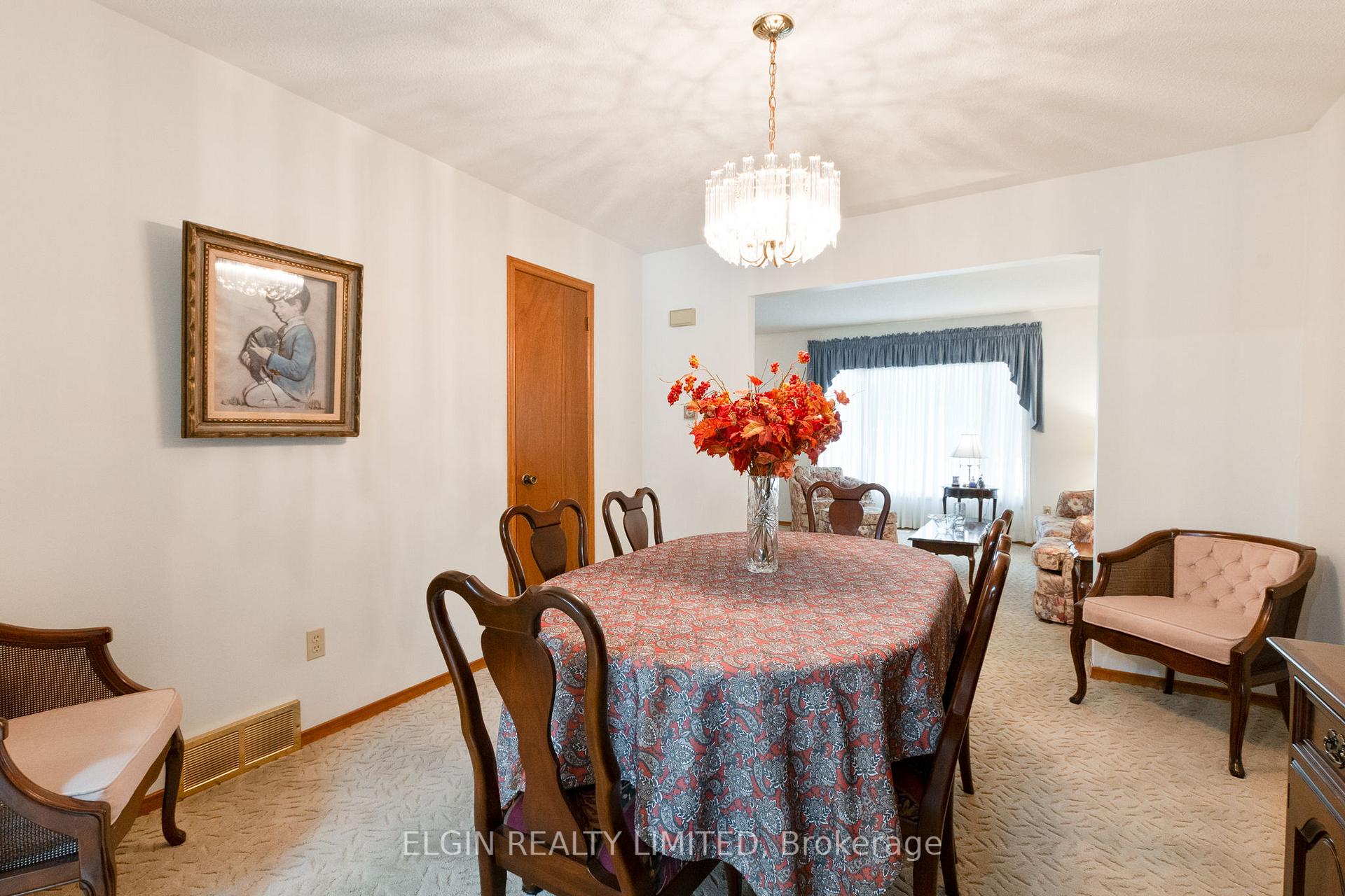 Photo 9 of 45 Bonnie Place, St. Thomas — HOMEH