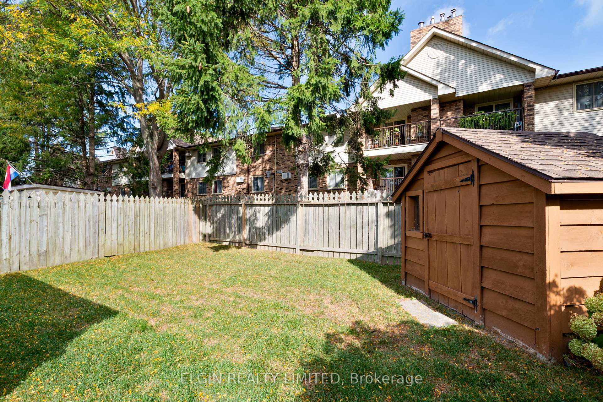 Photo 29 of 45 Bonnie Place, St. Thomas — HOMEH
