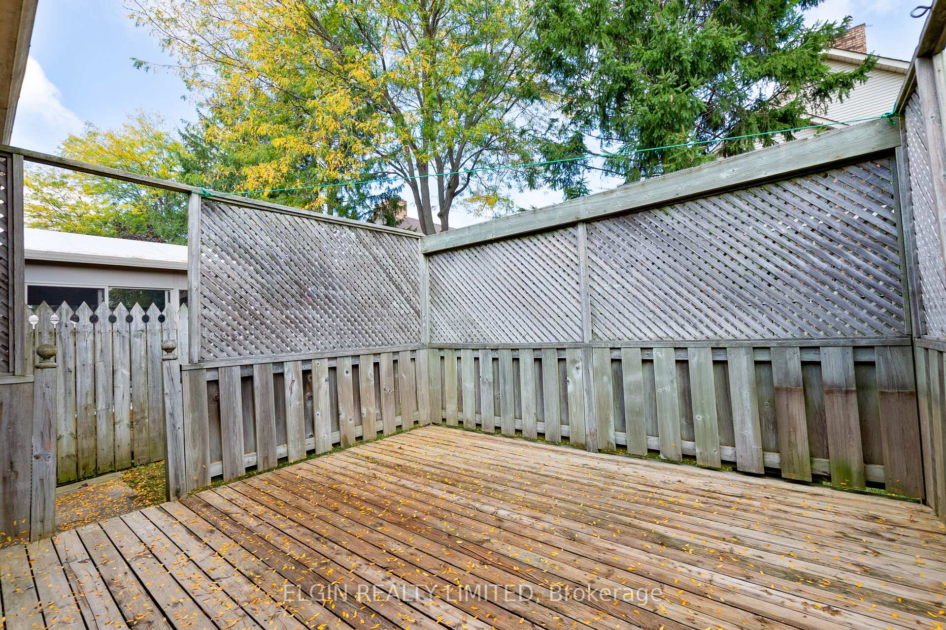 Photo 31 of 45 Bonnie Place, St. Thomas — HOMEH