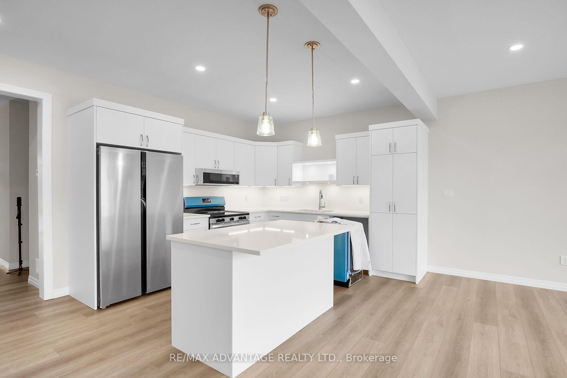 Photo 3 of 107 Cortland Terrace, St. Thomas — HOMEH