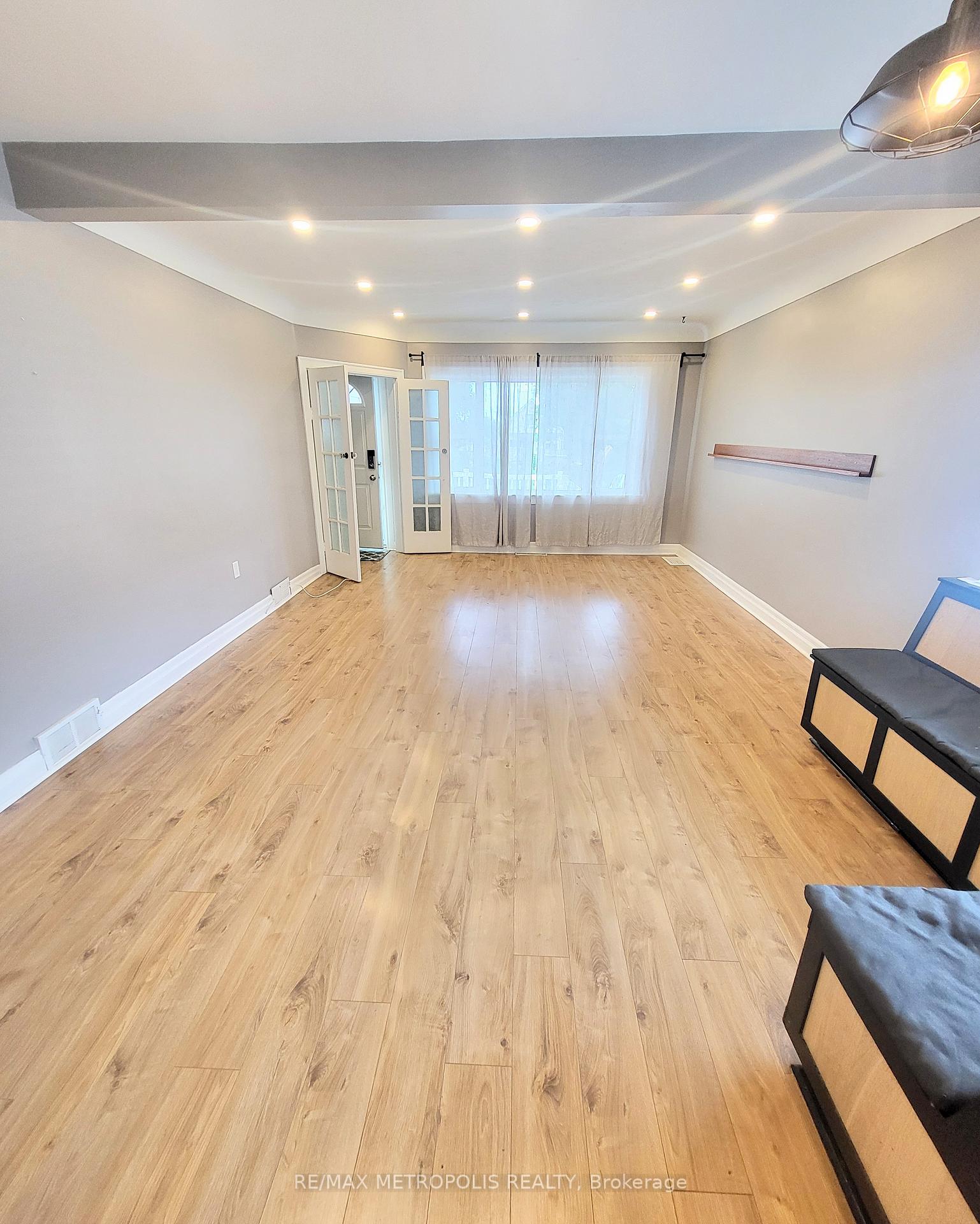 Photo 8 of 51 Michael Avenue, St. Catharines, Burleigh Hill — HOMEH