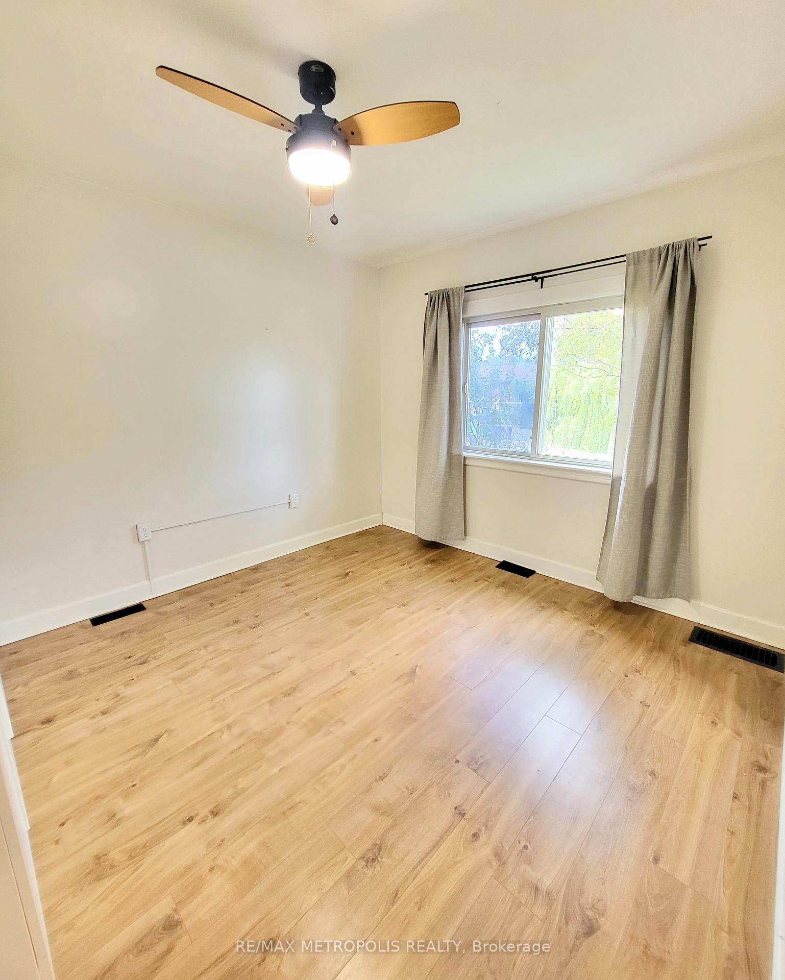 Photo 12 of 51 Michael Avenue, St. Catharines, Burleigh Hill — HOMEH