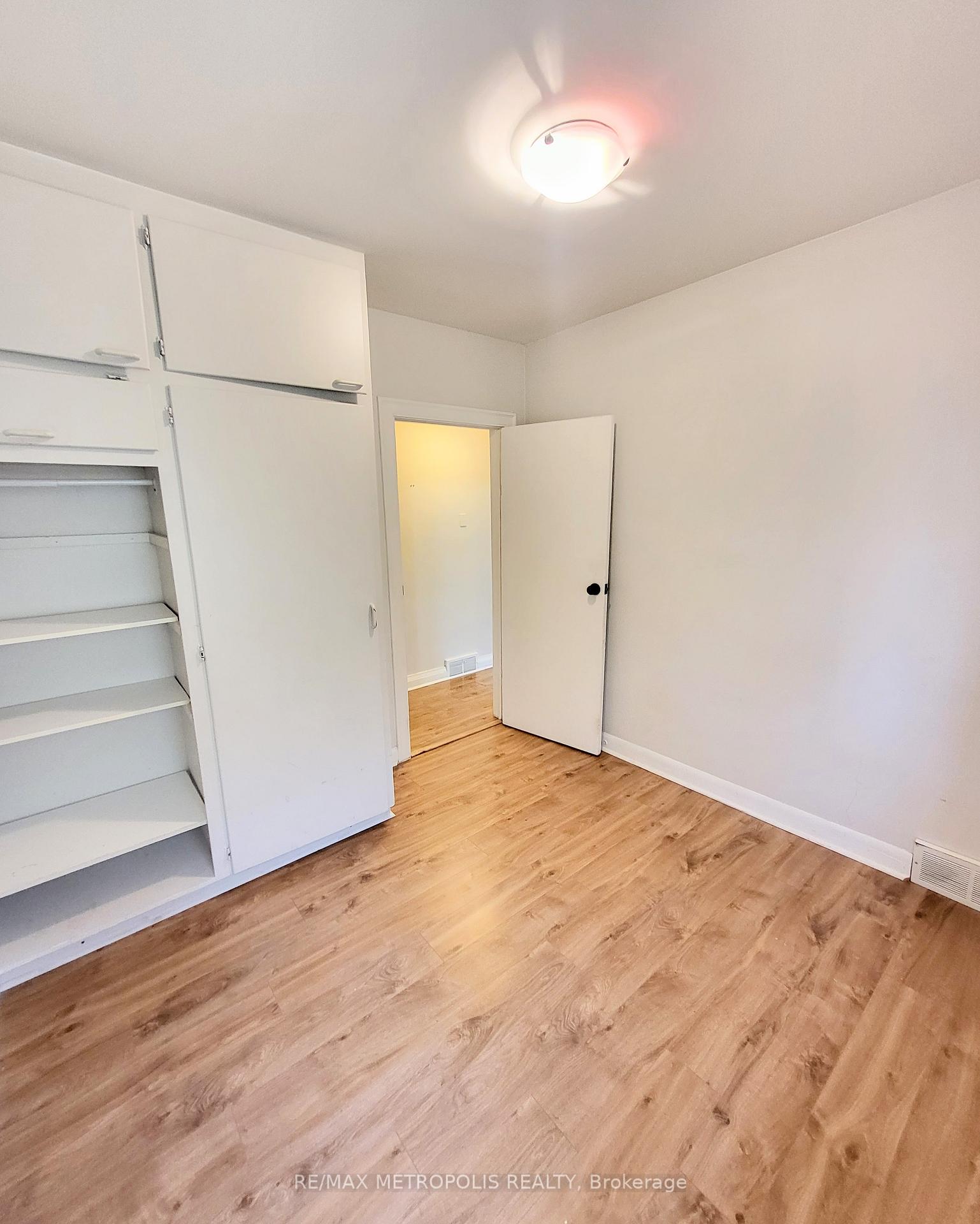 Photo 17 of 51 Michael Avenue, St. Catharines, Burleigh Hill — HOMEH
