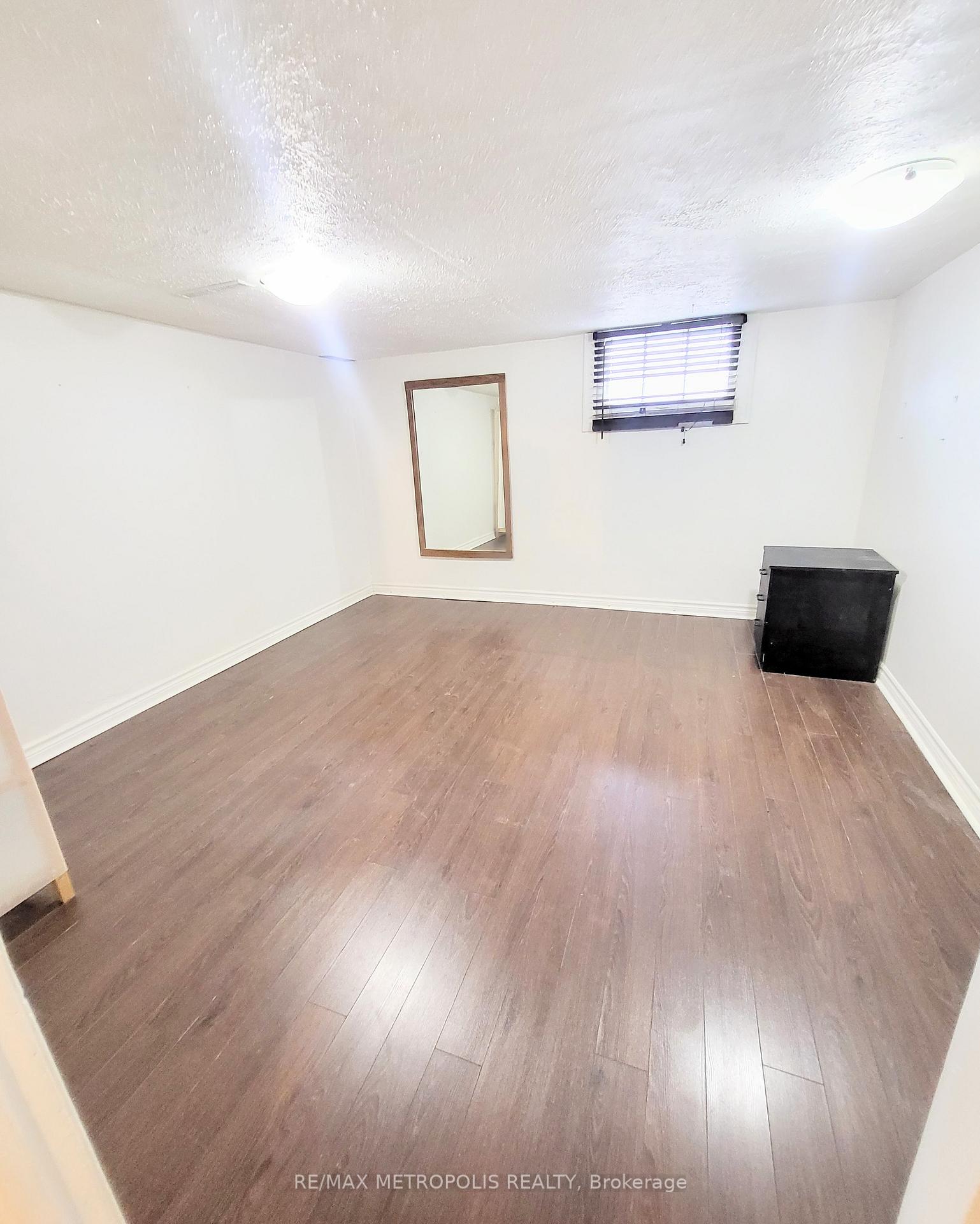 Photo 22 of 51 Michael Avenue, St. Catharines, Burleigh Hill — HOMEH