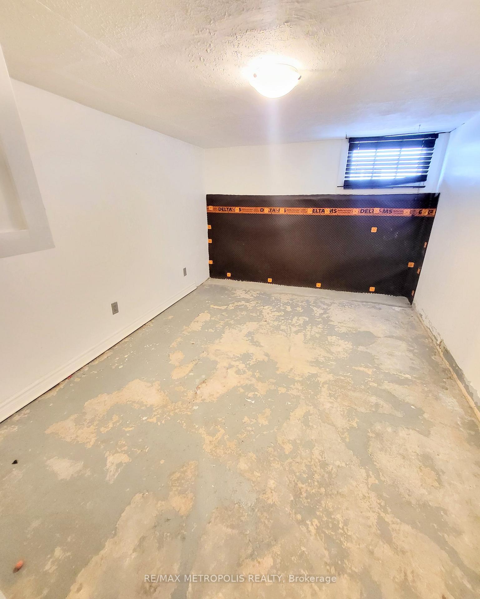 Photo 26 of 51 Michael Avenue, St. Catharines, Burleigh Hill — HOMEH