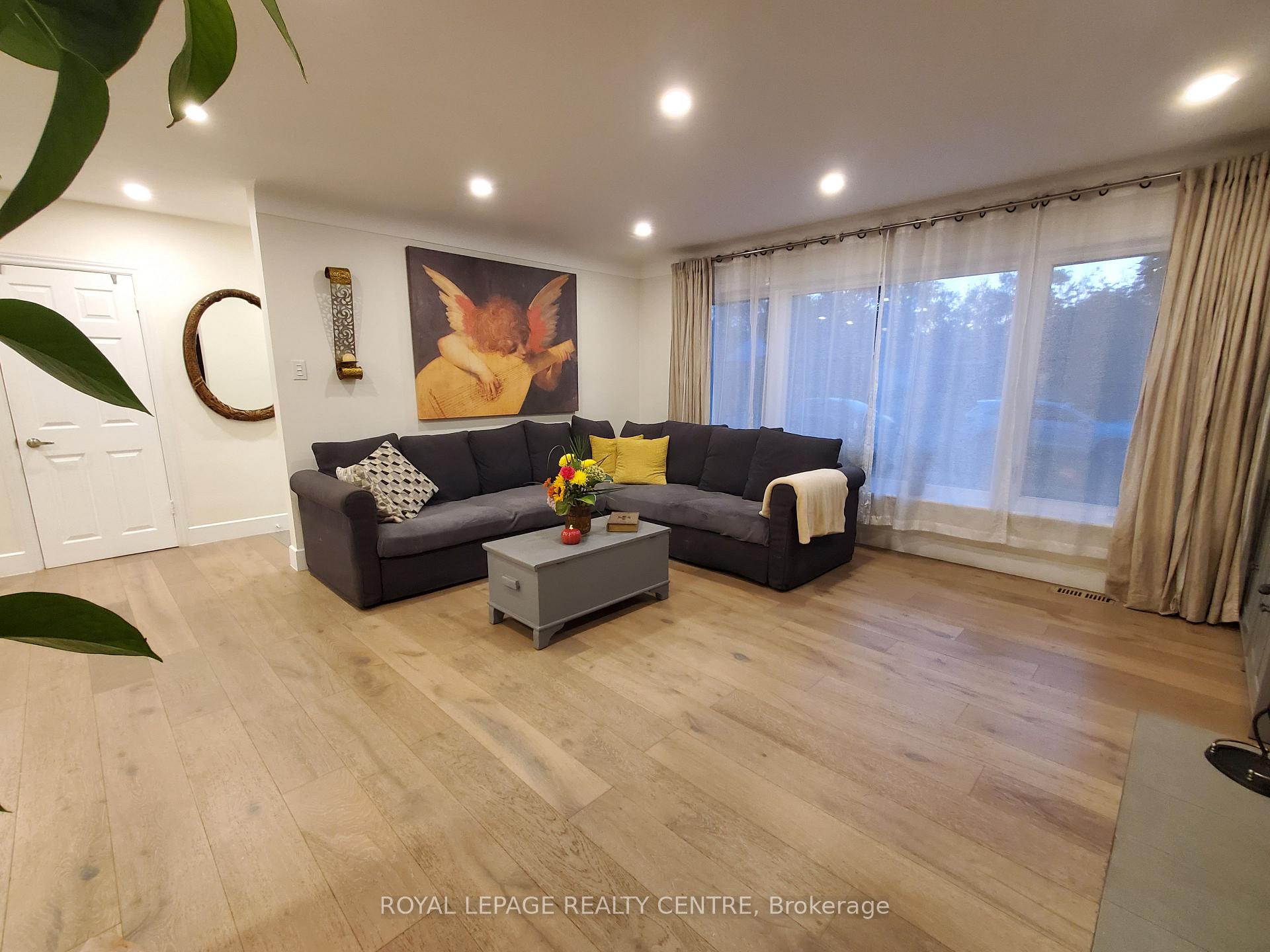 Photo 4 of 5 Mountainview Drive, St. Catharines, Glendale/Glenridge — HOMEH