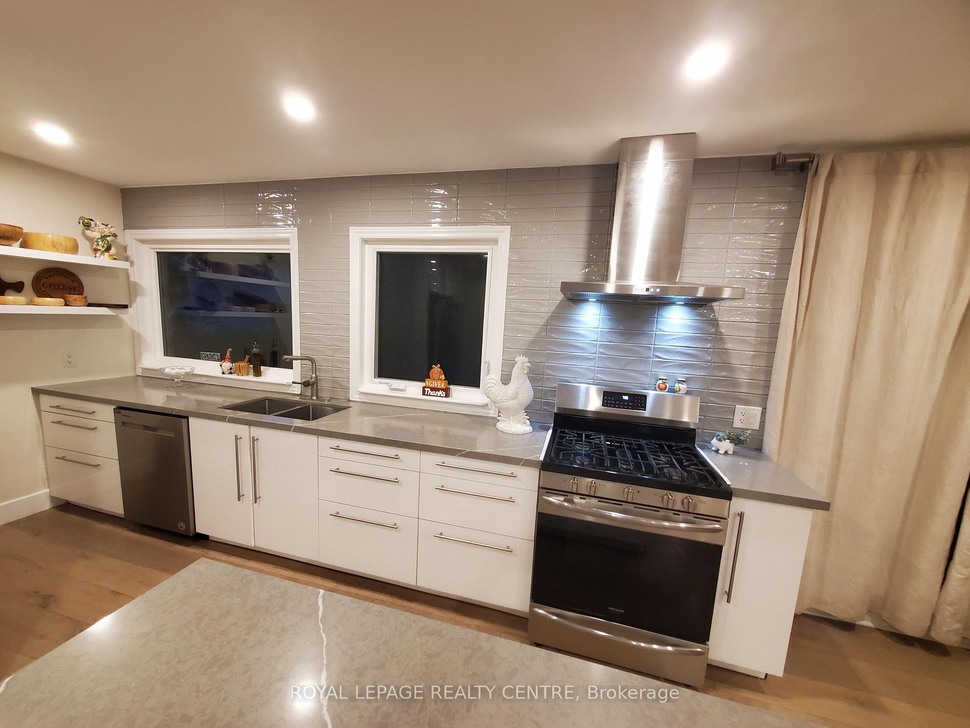 Photo 10 of 5 Mountainview Drive, St. Catharines, Glendale/Glenridge — HOMEH