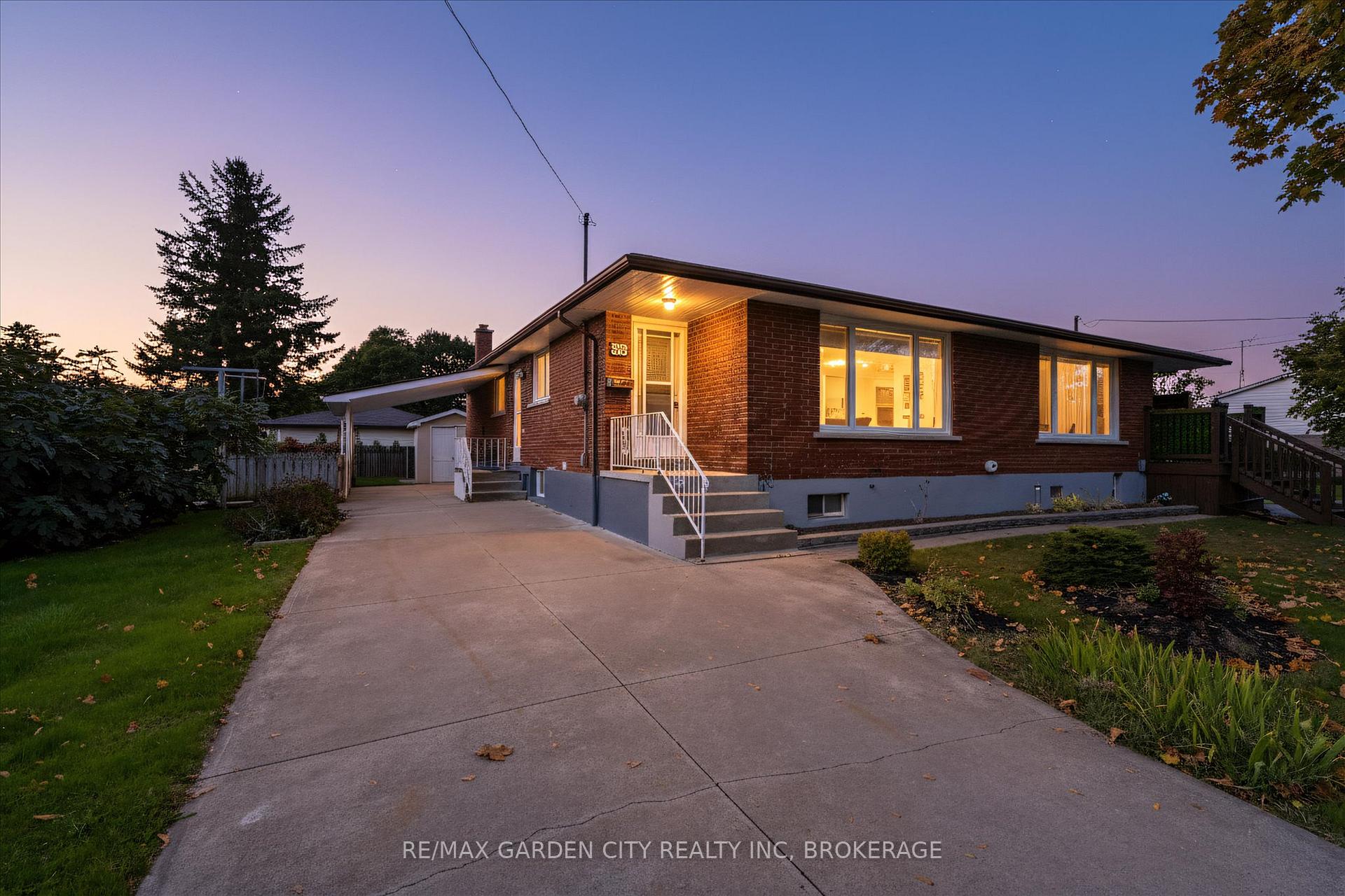 Photo 1 of 35 Allan Drive, St. Catharines, Fairview — HOMEH
