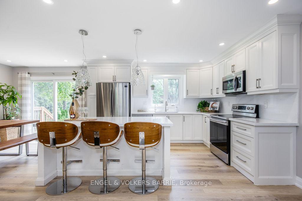 Photo 6 of 1175 Carson Road, Springwater, Midhurst — HOMEH