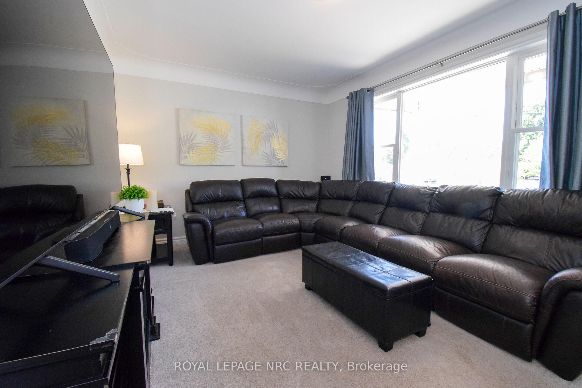 Photo 3 of 128 Haig Street, St. Catharines, Haig — HOMEH