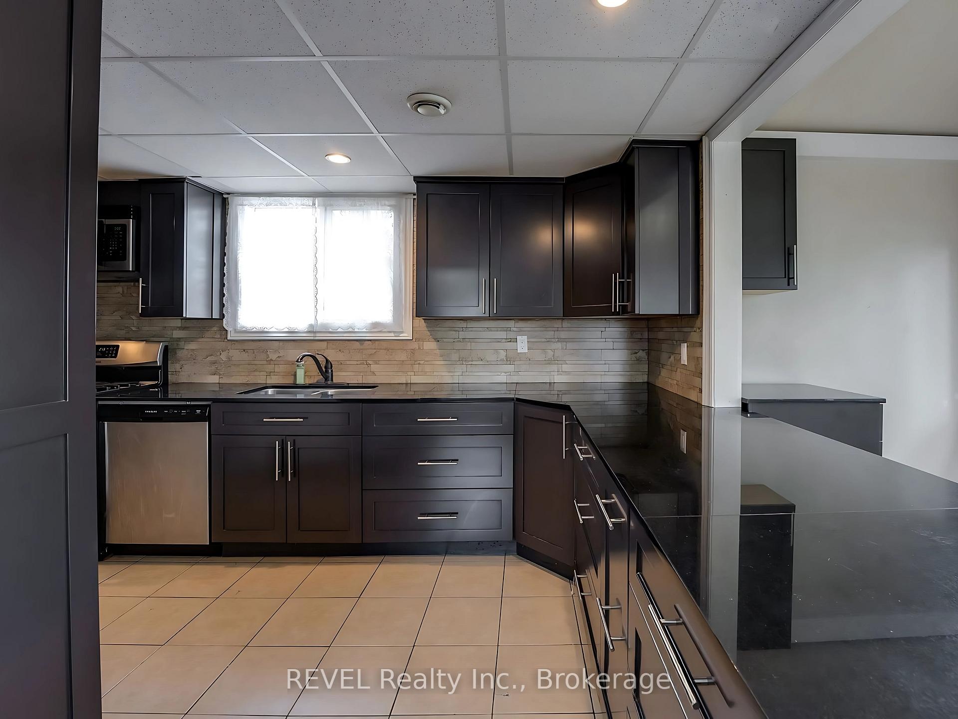 Photo 5 of Unit Main, 25 Delaware Street, St. Catharines, Facer — HOMEH