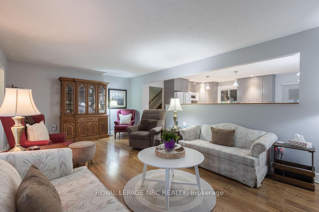 Photo 8 of 22 Beamer Avenue, St. Catharines, Bunting/Linwell — HOMEH