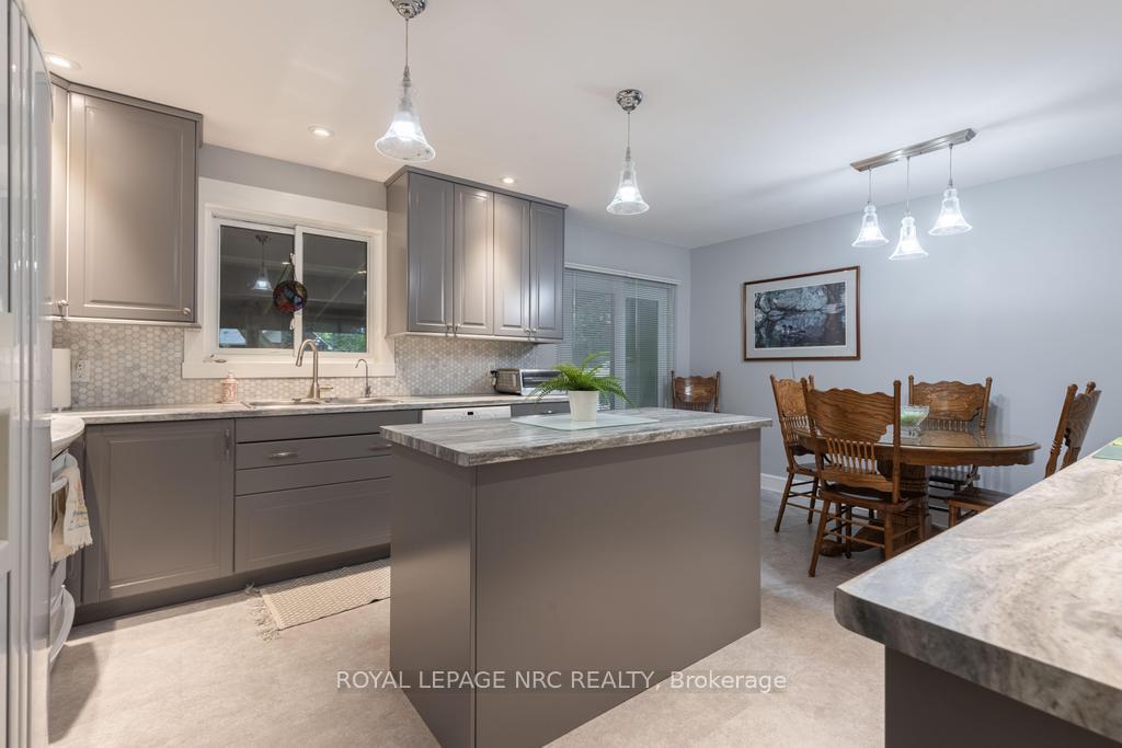 Photo 9 of 22 Beamer Avenue, St. Catharines, Bunting/Linwell — HOMEH