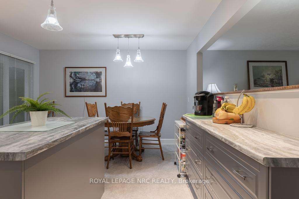 Photo 10 of 22 Beamer Avenue, St. Catharines, Bunting/Linwell — HOMEH