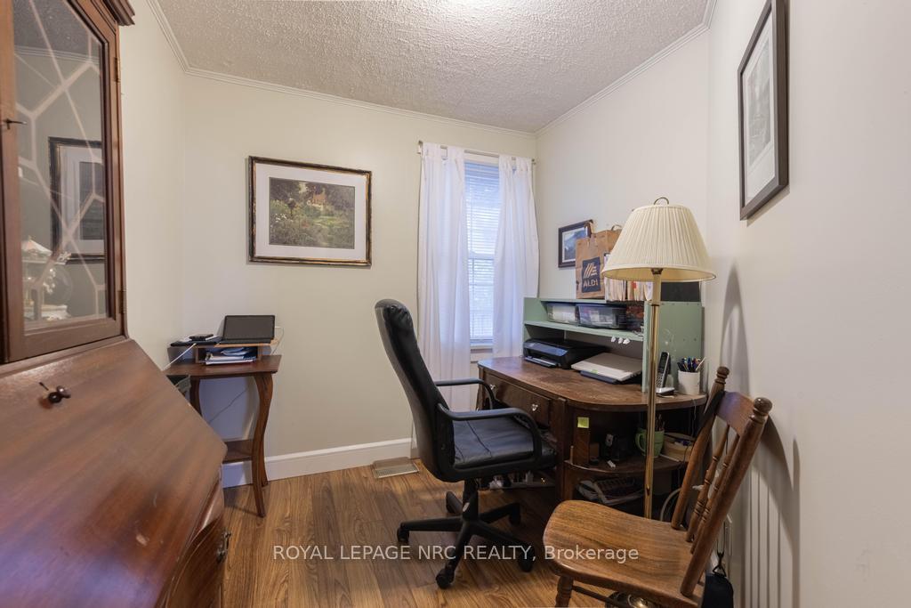 Photo 14 of 22 Beamer Avenue, St. Catharines, Bunting/Linwell — HOMEH