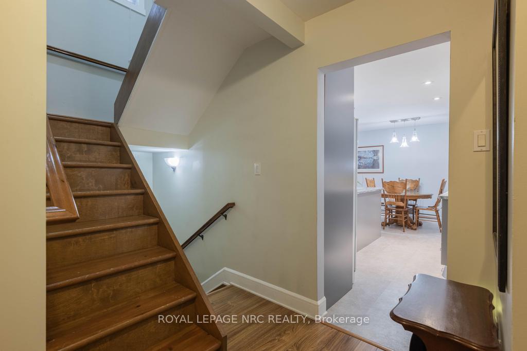 Photo 17 of 22 Beamer Avenue, St. Catharines, Bunting/Linwell — HOMEH