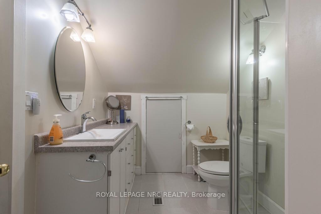 Photo 20 of 22 Beamer Avenue, St. Catharines, Bunting/Linwell — HOMEH