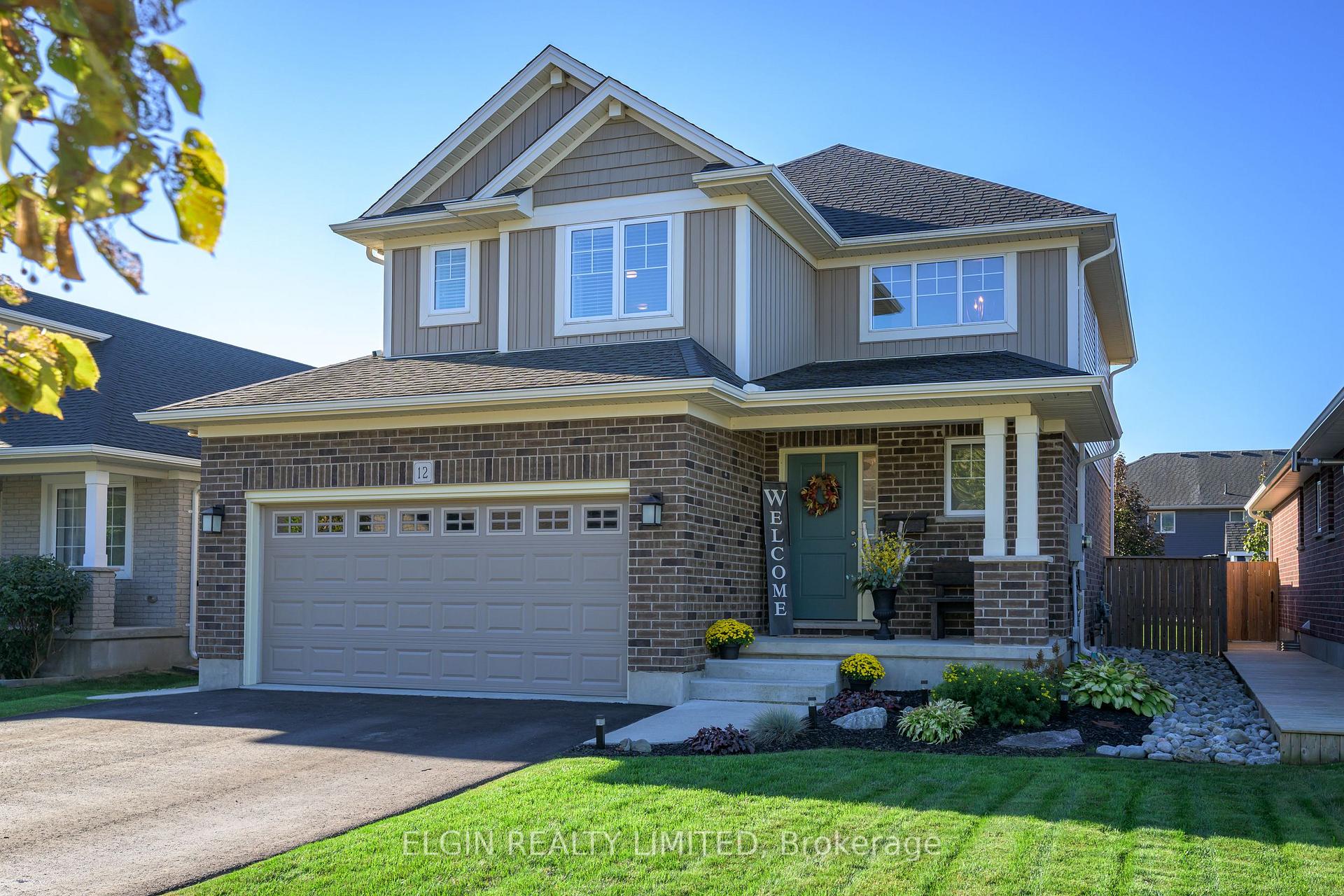 Photo 2 of 12 Russet Lane, St. Thomas — HOMEH