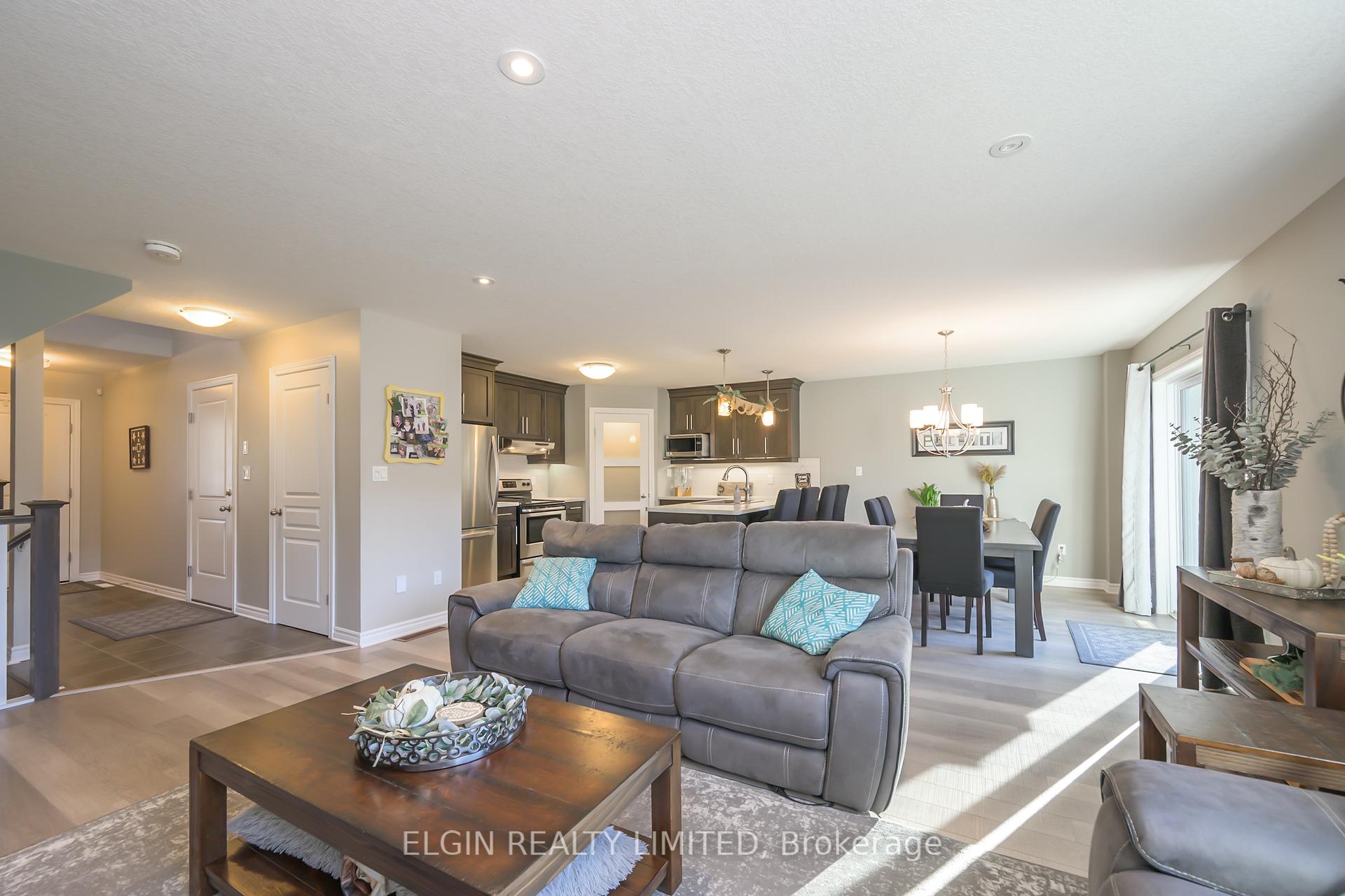 Photo 6 of 12 Russet Lane, St. Thomas — HOMEH