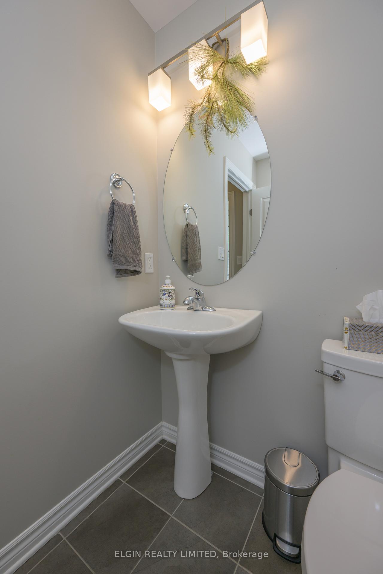 Photo 13 of 12 Russet Lane, St. Thomas — HOMEH