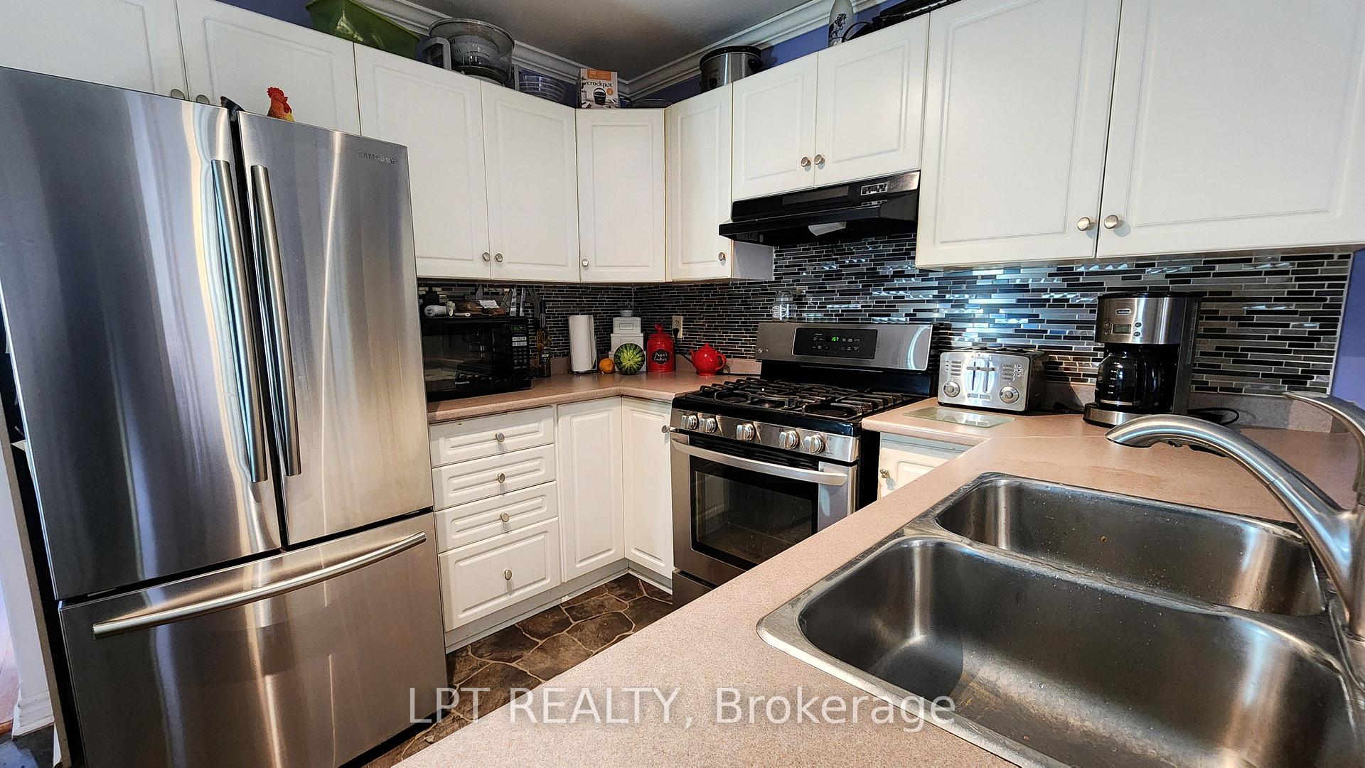 Photo 6 of 69 Simcoe Street, Springwater, Elmvale — HOMEH