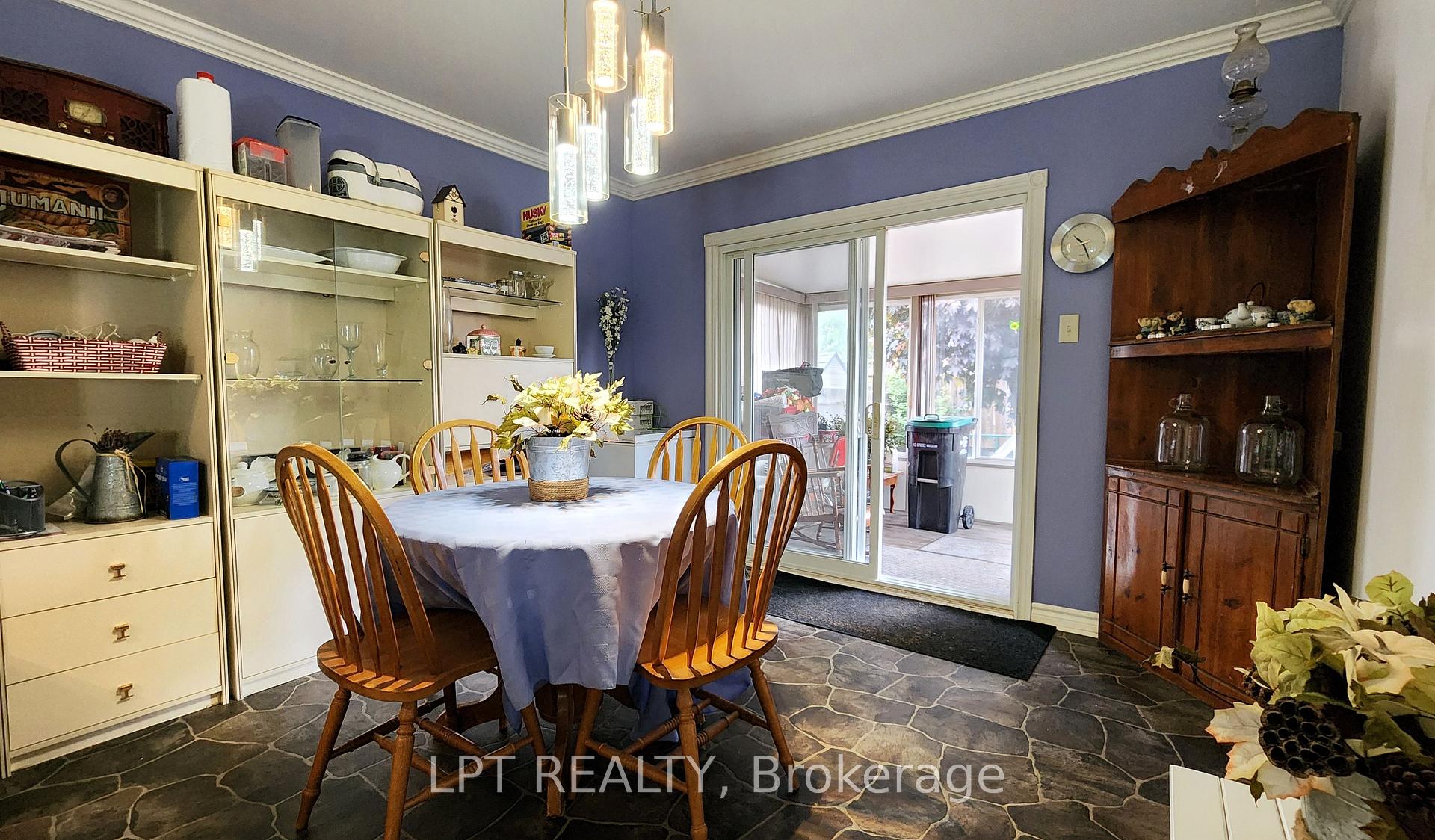 Photo 8 of 69 Simcoe Street, Springwater, Elmvale — HOMEH